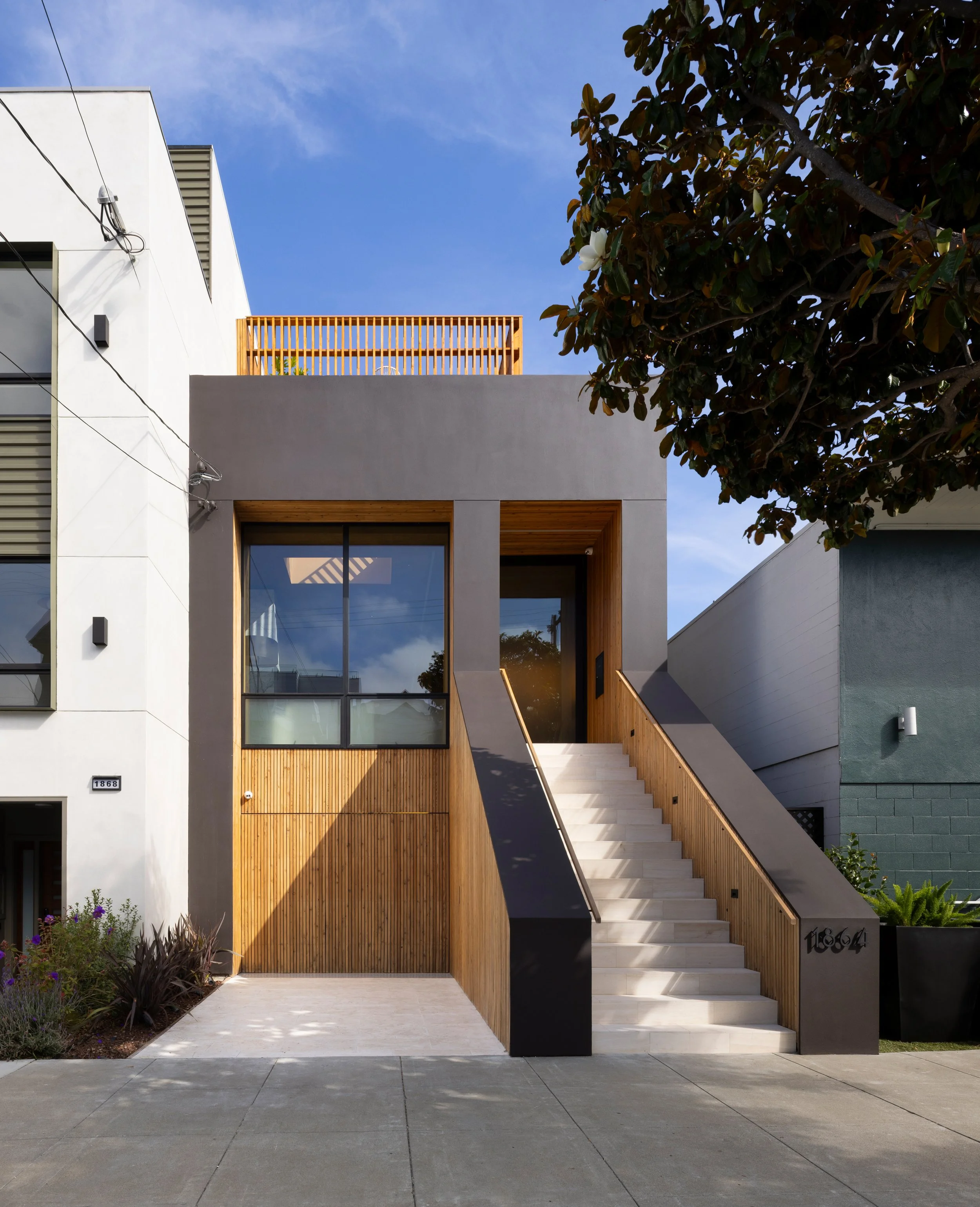 01_Facade_1702.jpg