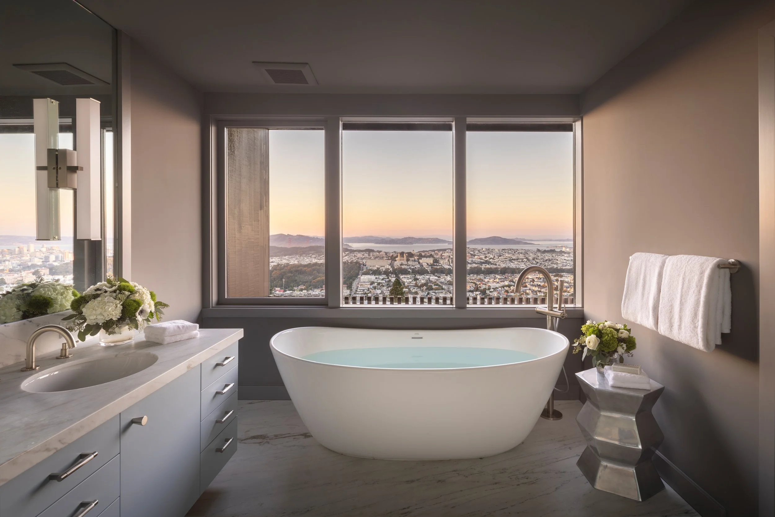 19_L2_Primary_Bath_View_4399.jpg