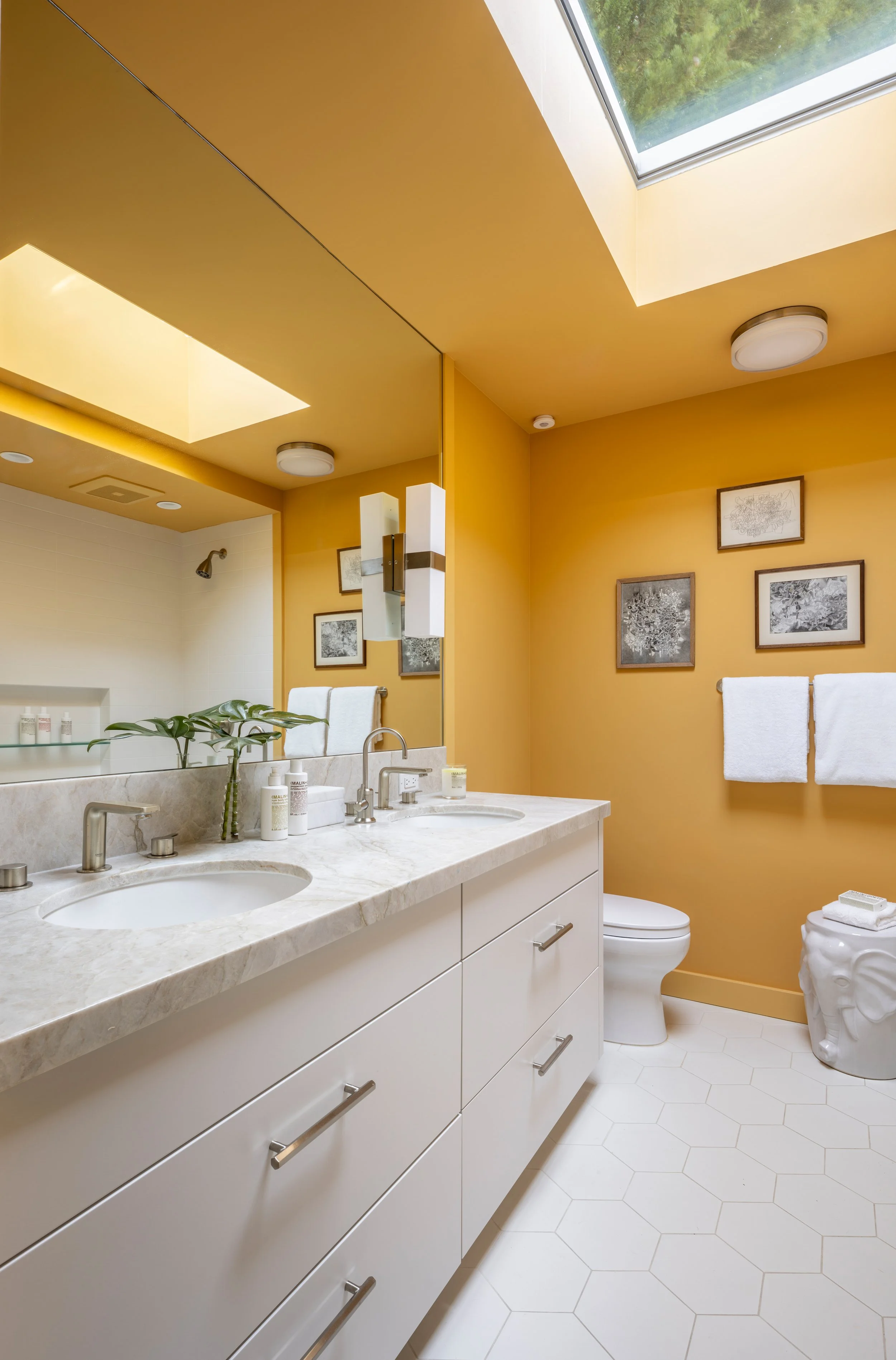 24_L2_Bath_4990.jpg