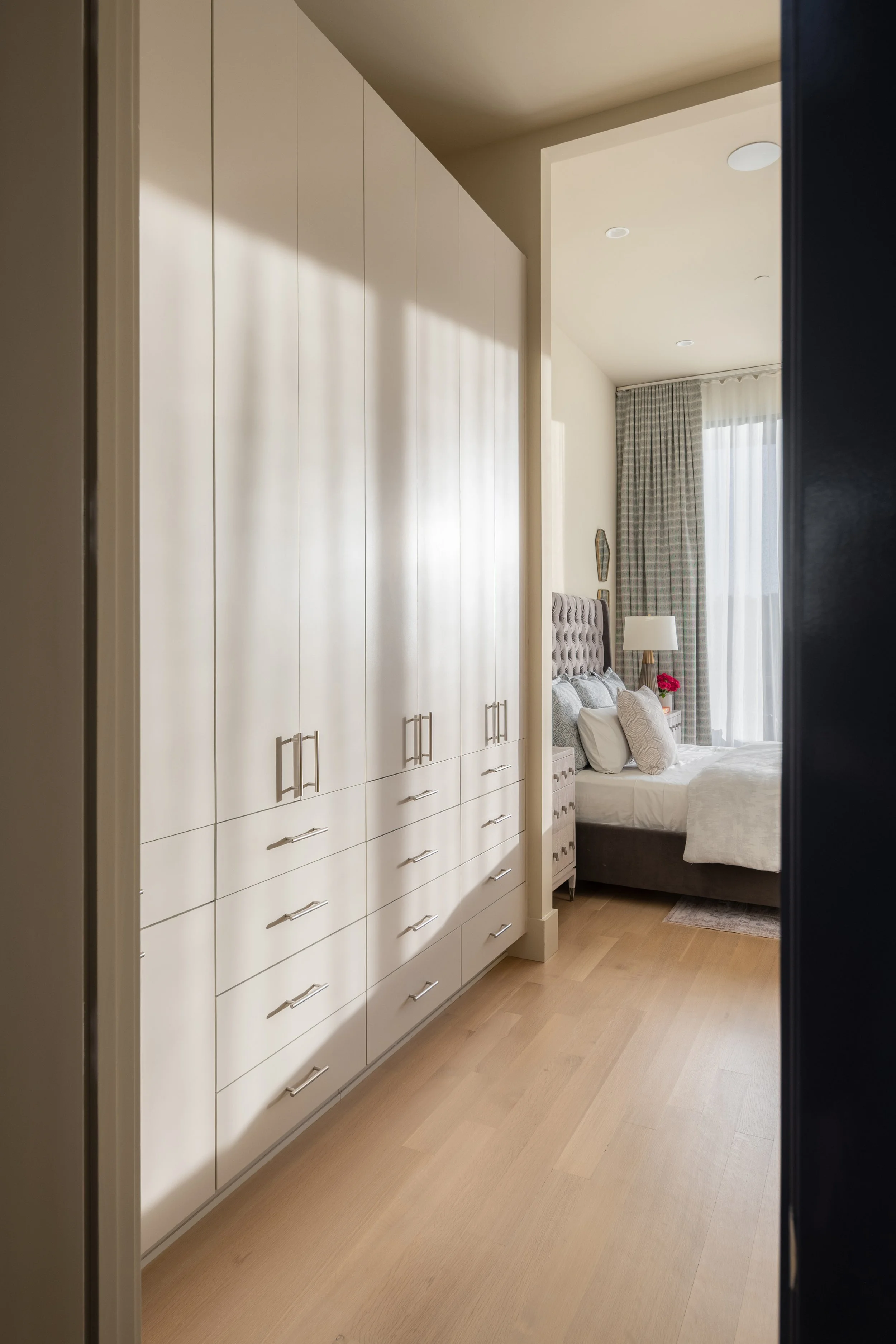 L2_Primary_Bed_Closet_3016-18.jpg