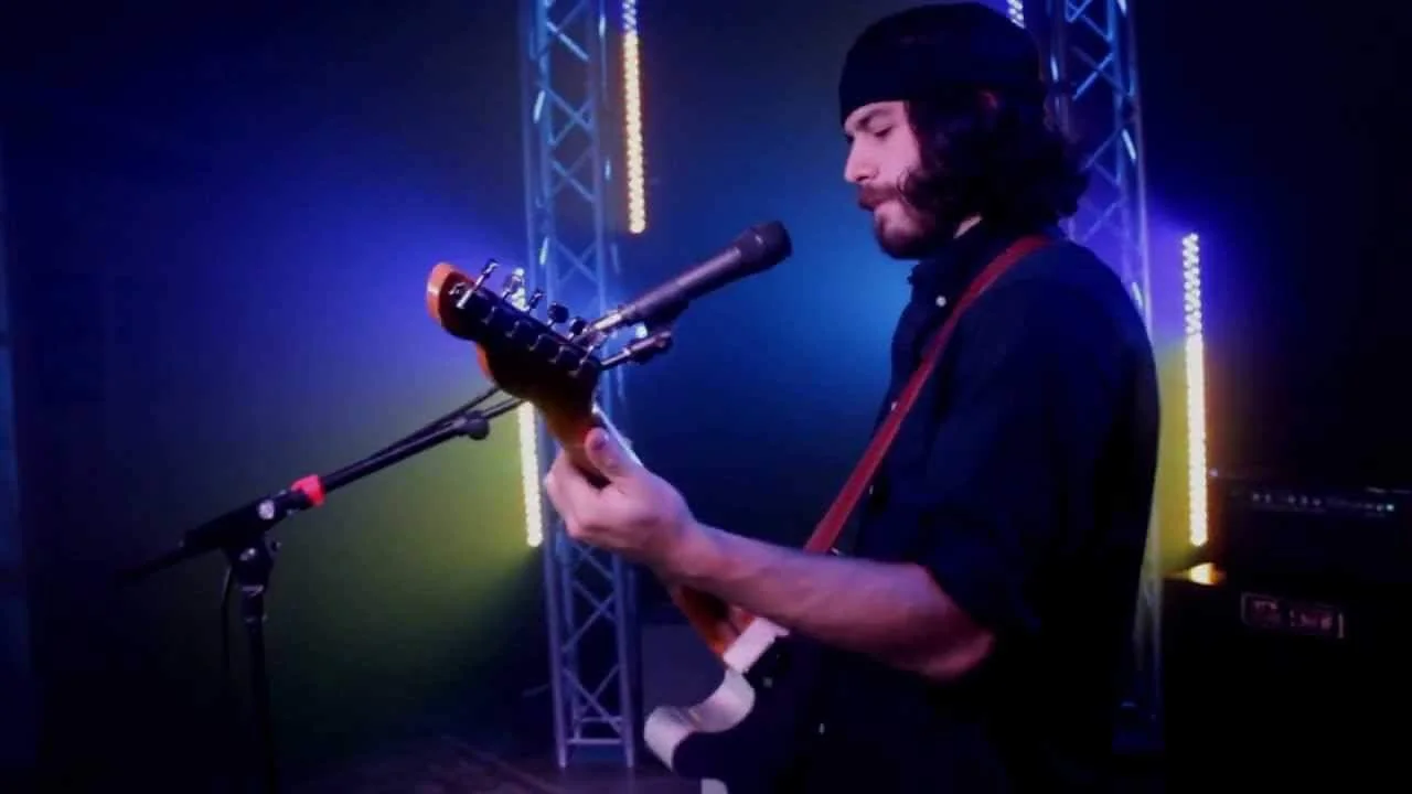 Harma White (Acoustic Trio)