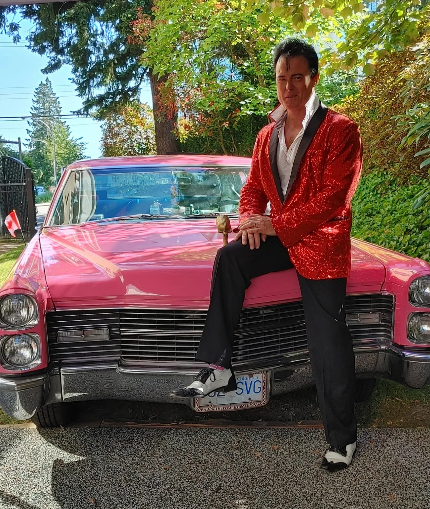 Steve Elliot as Elvis Presley