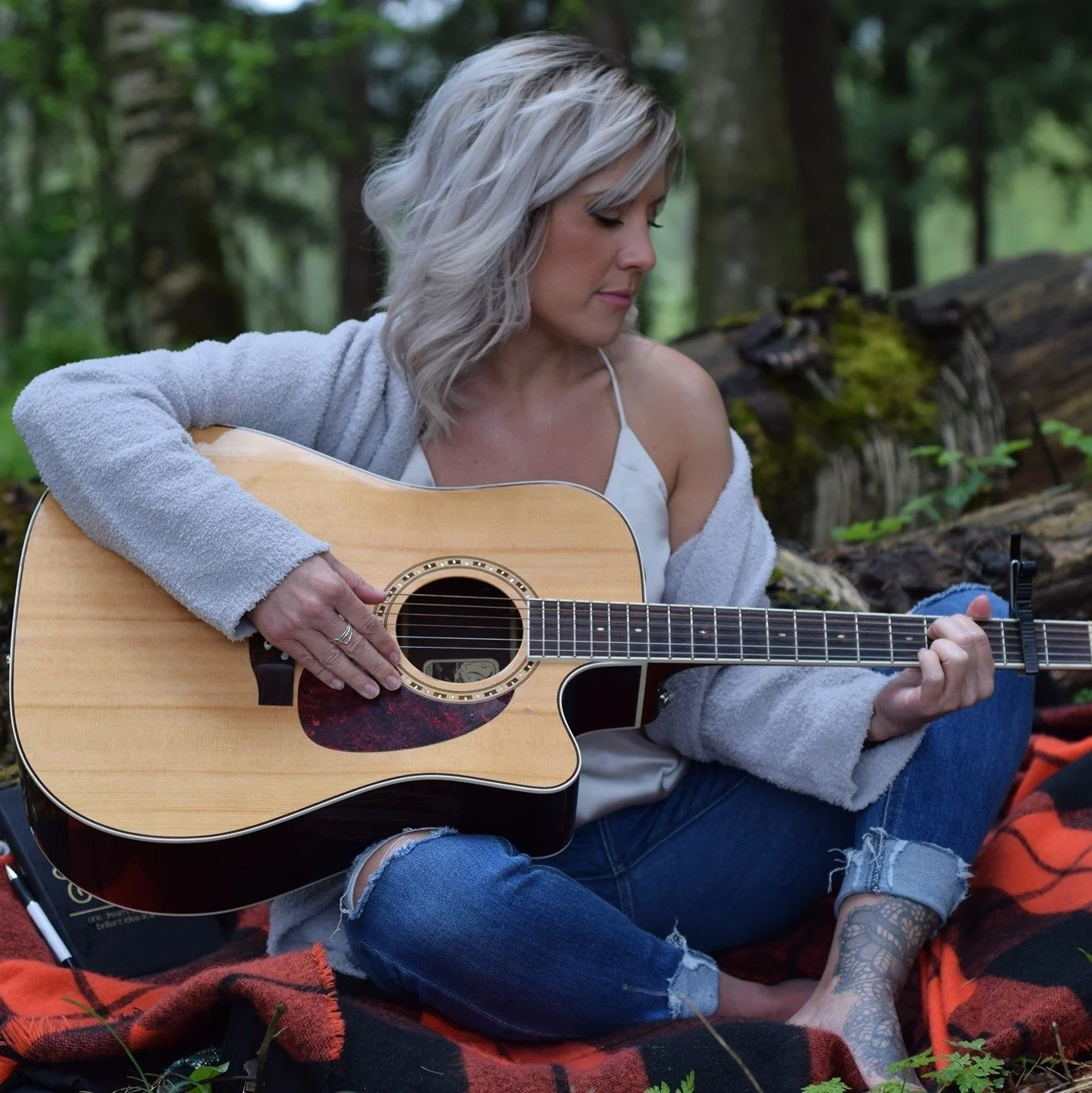 Desiree Walde- Live on the Lawn