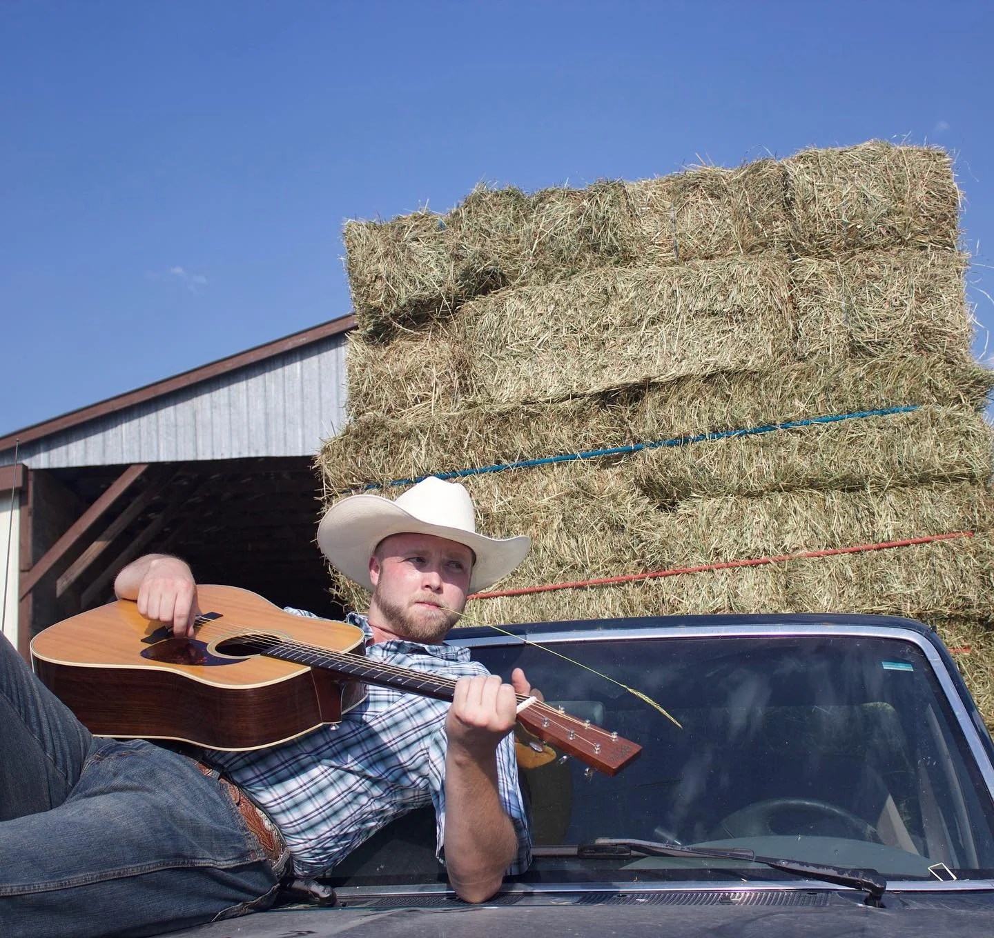 The Unbranded Duo- Live on the Lawn
