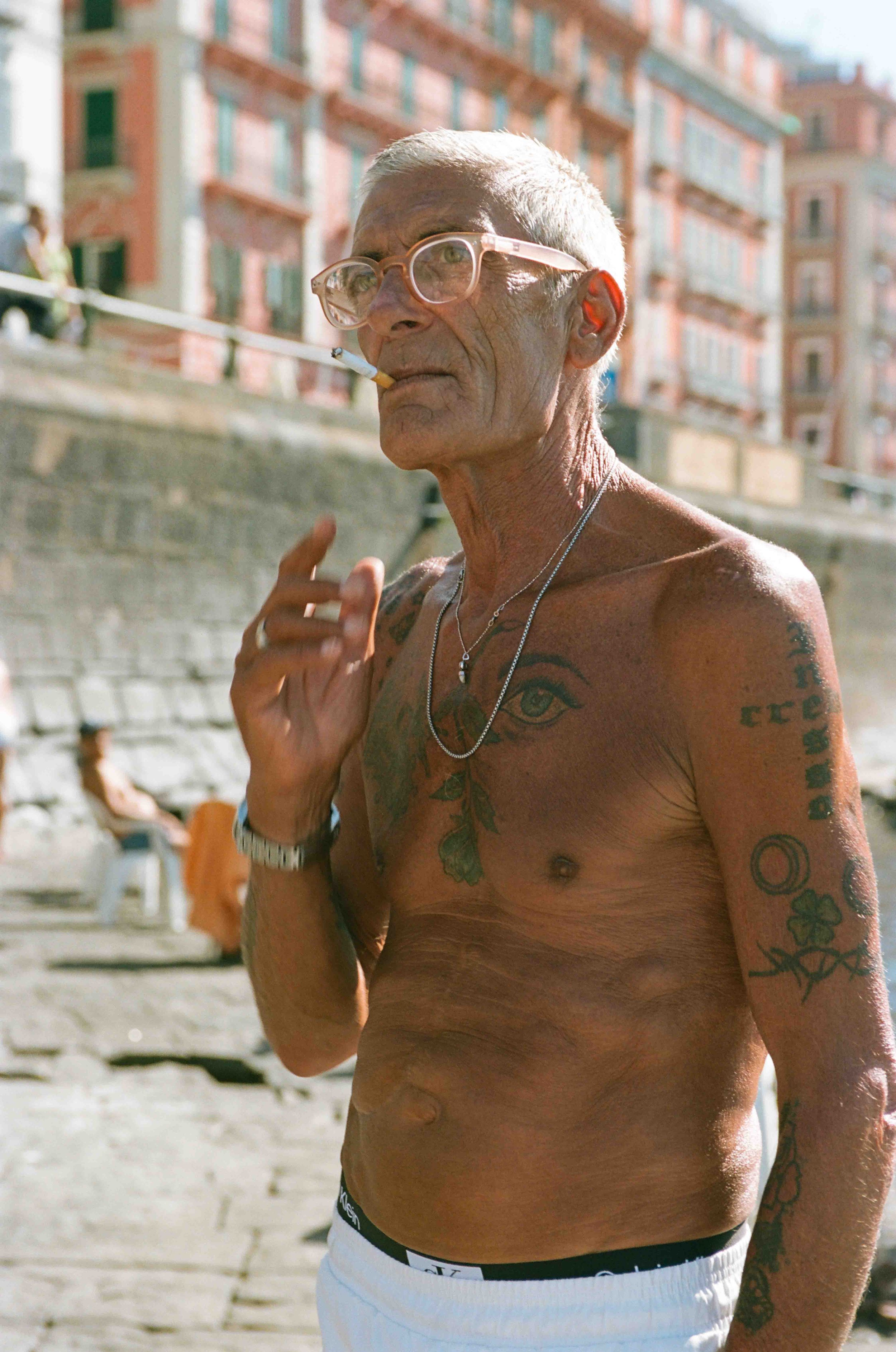 SusanBerry_BerryFace_NaplesItaly_Napoli_StreetPhotoshoot_FilmPhotographer-39.jpg