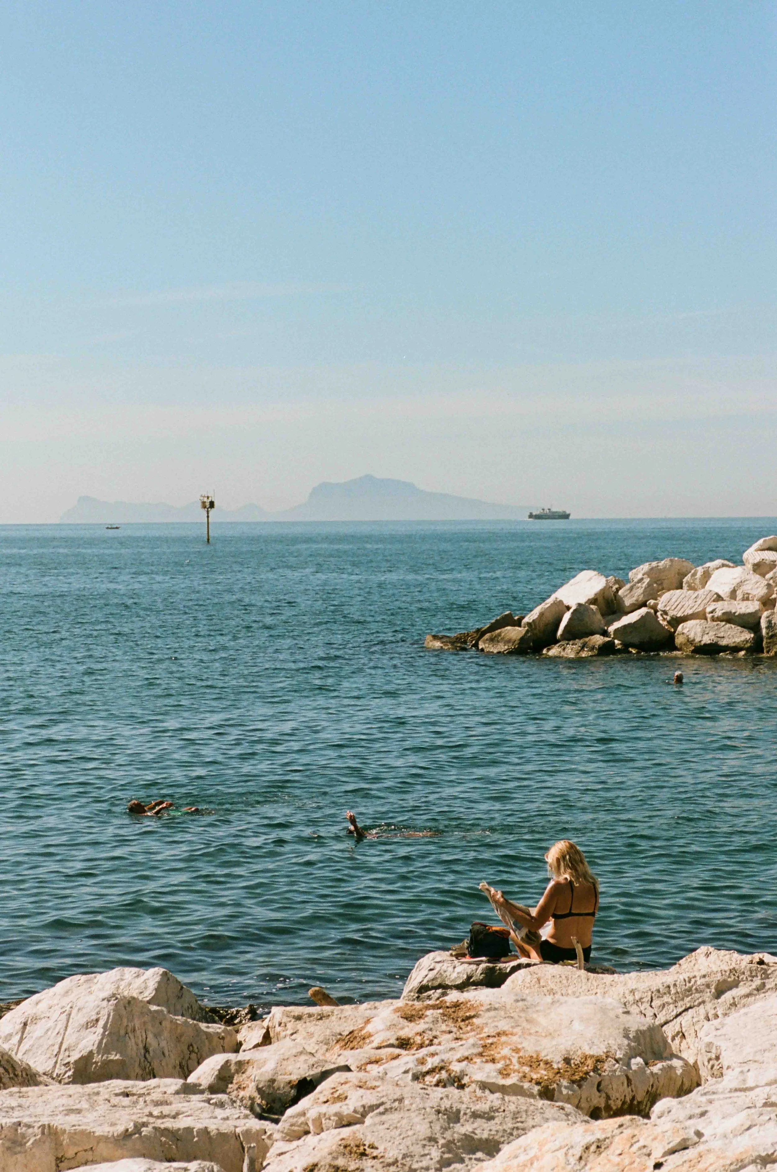 SusanBerry_BerryFace_NaplesItaly_Napoli_StreetPhotoshoot_FilmPhotographer-55.jpg