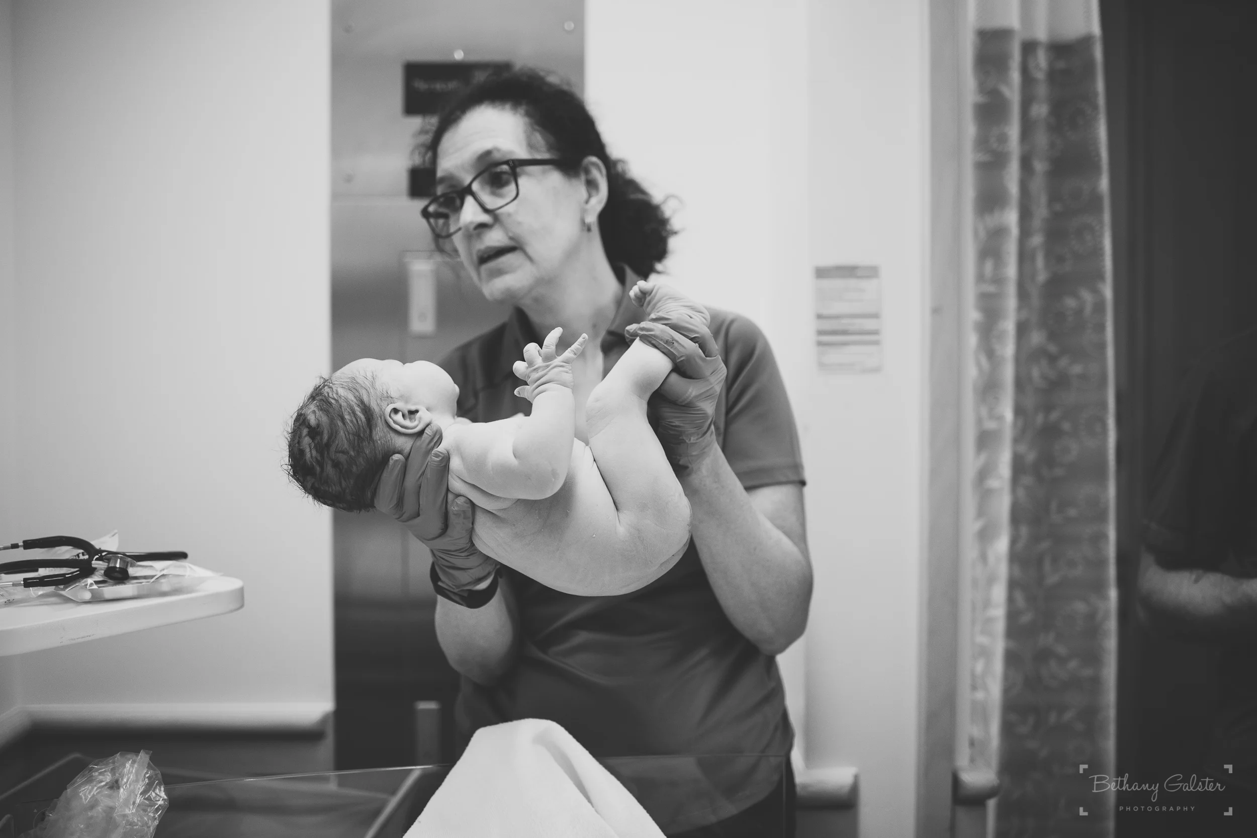 Calgary Birth Photographer_Richardson (58 of 80).jpg