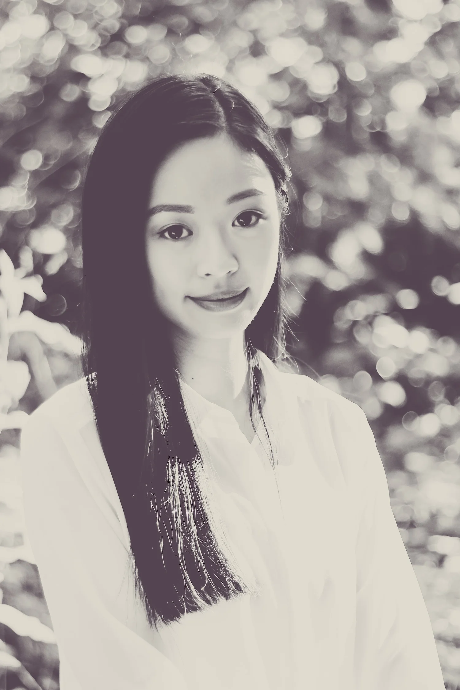 我是卑詩省註冊臨床心理諮詢師, 擁有輔導心理學碩士學位, 我精通普通話、廣東話及英語。我在溫哥華提供成人心理治療和諮商。我專長的領域包括情緒困擾 (抑鬱症、焦慮症、心理創傷等)、自我價值、家庭關係、家庭暴力、教育培養子女、喪親之痛以及跨文化問題。