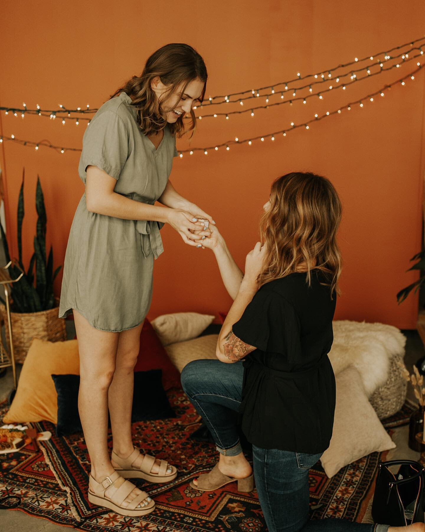 When Gracie reached out to me back in July about proposing to Jessica, we immediately clicked. Her vision for the proposal was so romantic and heartfelt. Plans changed about 100000 times because of location issues and wildfire smoke, but @clarinjoy s