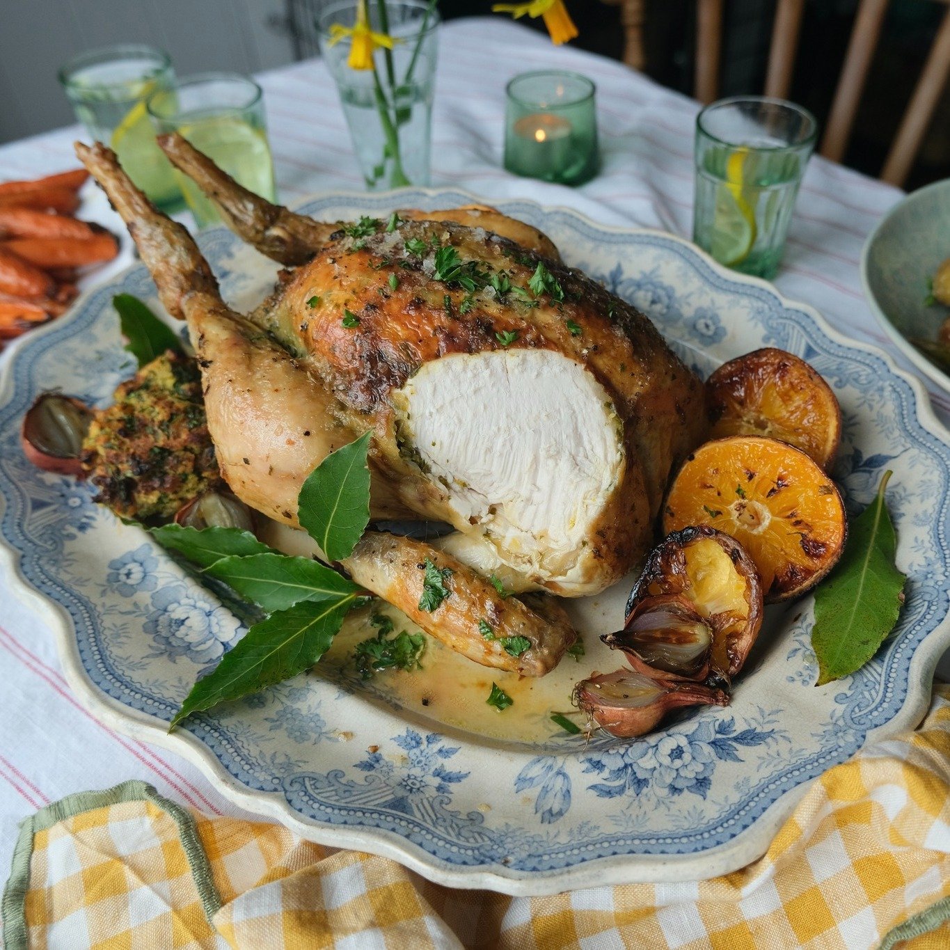 🐣CELEBRATING EASTER 🐣

We can't believe Easter is around the corner. If you are looking for a really special dish to serve over the bank holiday weekend we have a brand new gorgeous recipe for you. It's a citrus roast chicken with an apricot sourdo