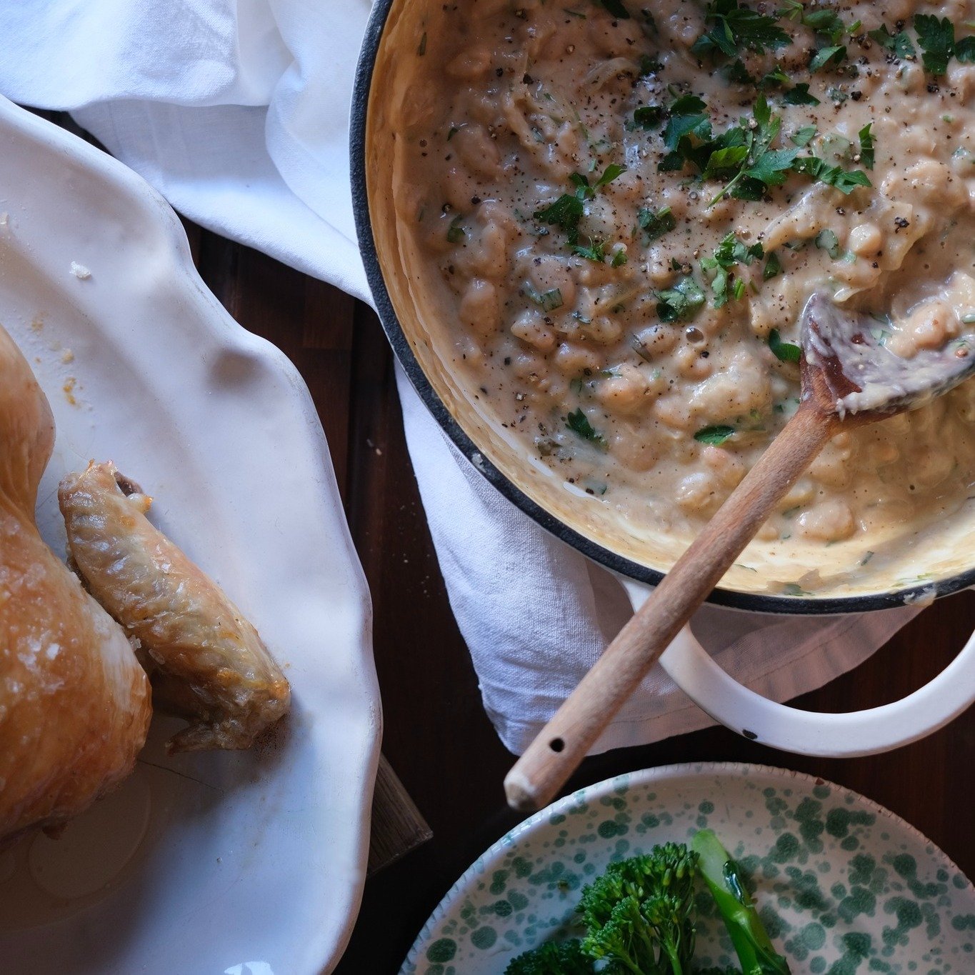 Happy Valentines Day! 💘 Whether you are celebrating or not, we wanted to share some love tonight with a brand new cosy, comforting recipe.

Perfect for warming up these rather grey February days this Roast Chicken with Tarragon and Caramelised Onion