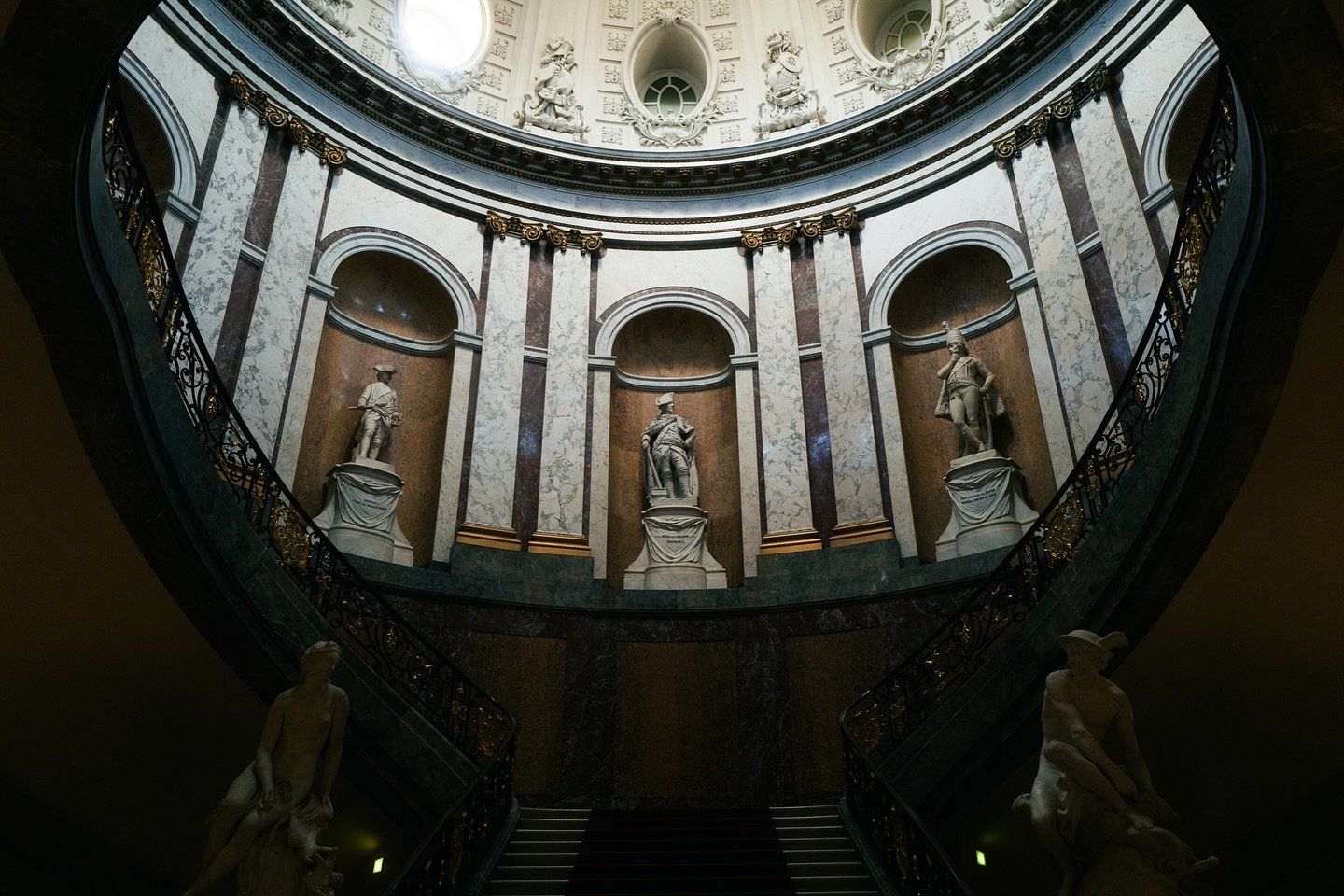 Hello everyone it&rsquo;s been a while ✌🏻 

I&rsquo;m slowly starting to roll out  my Berlin photos and the start makes this set of the Bode Museum. What a  beautiful Museum! The best Part about it was that I was almost the only person in it on that