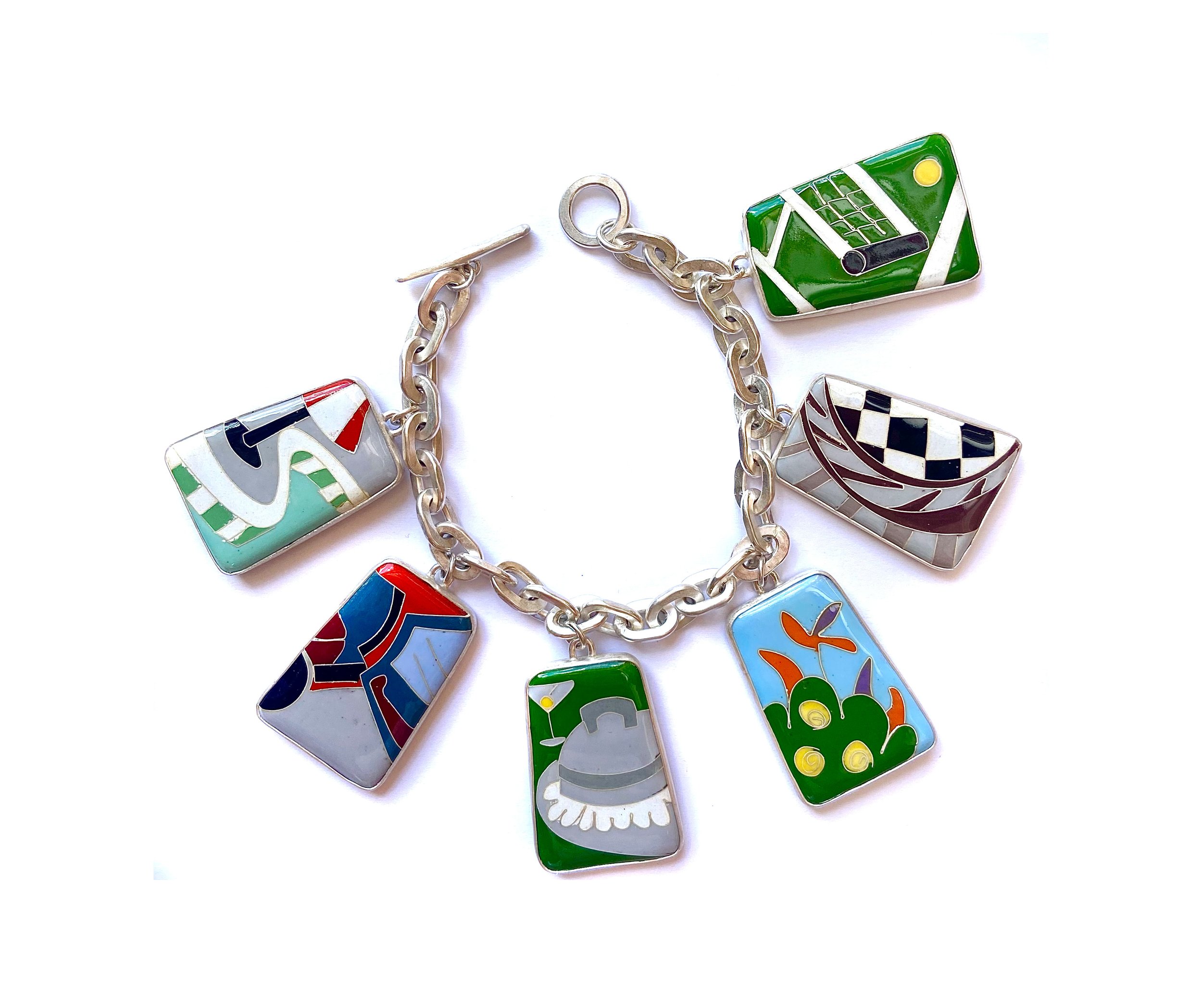 Resort Bracelet curved.jpg