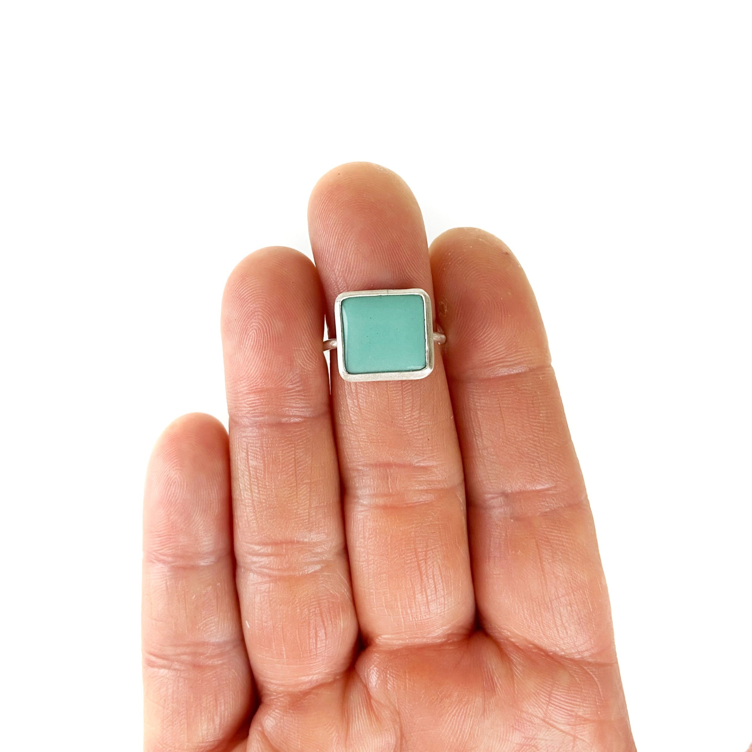 Small+aqua+square+ring+hand+.jpg