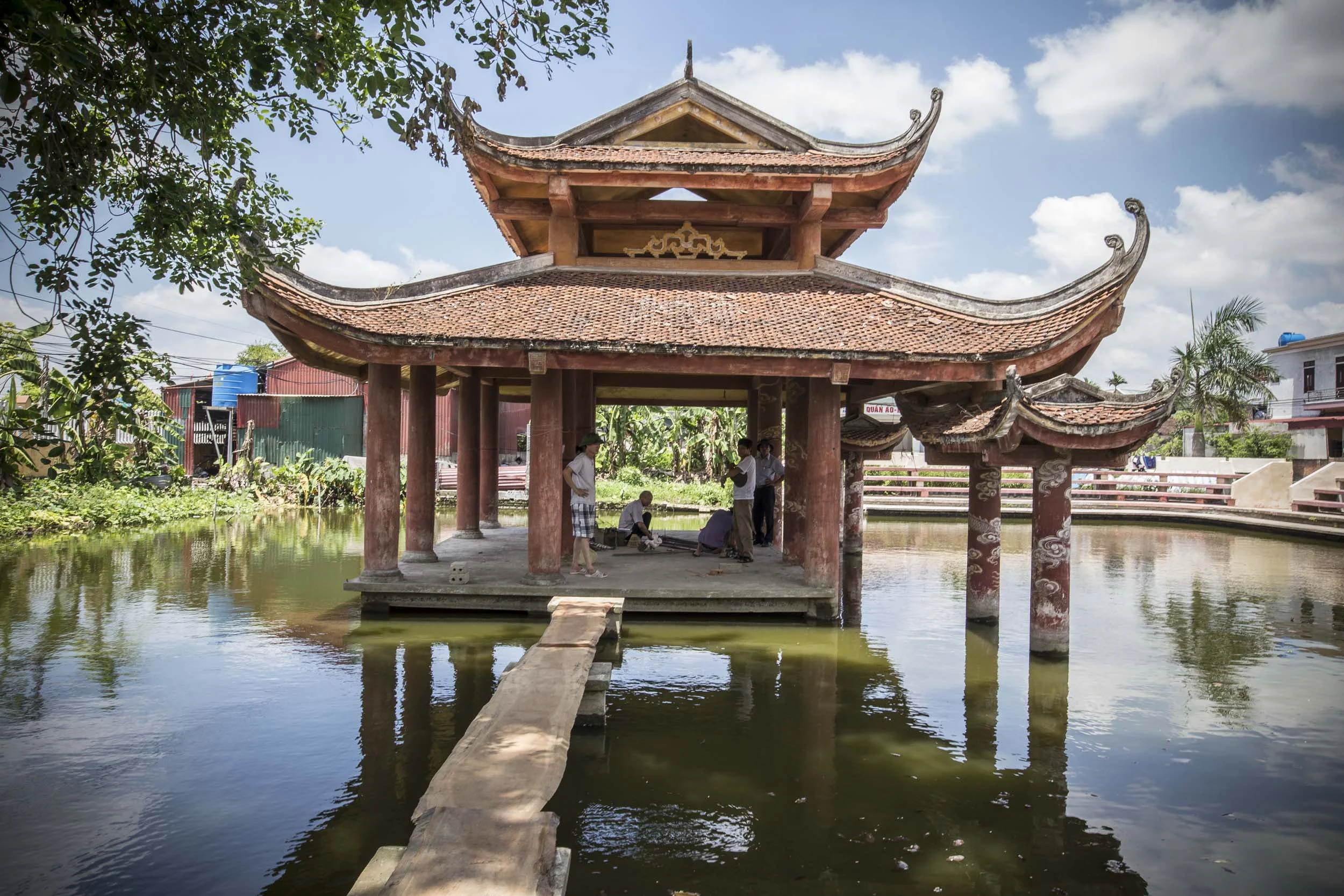 VolaVisuals Water Pupet Village - 015.jpg