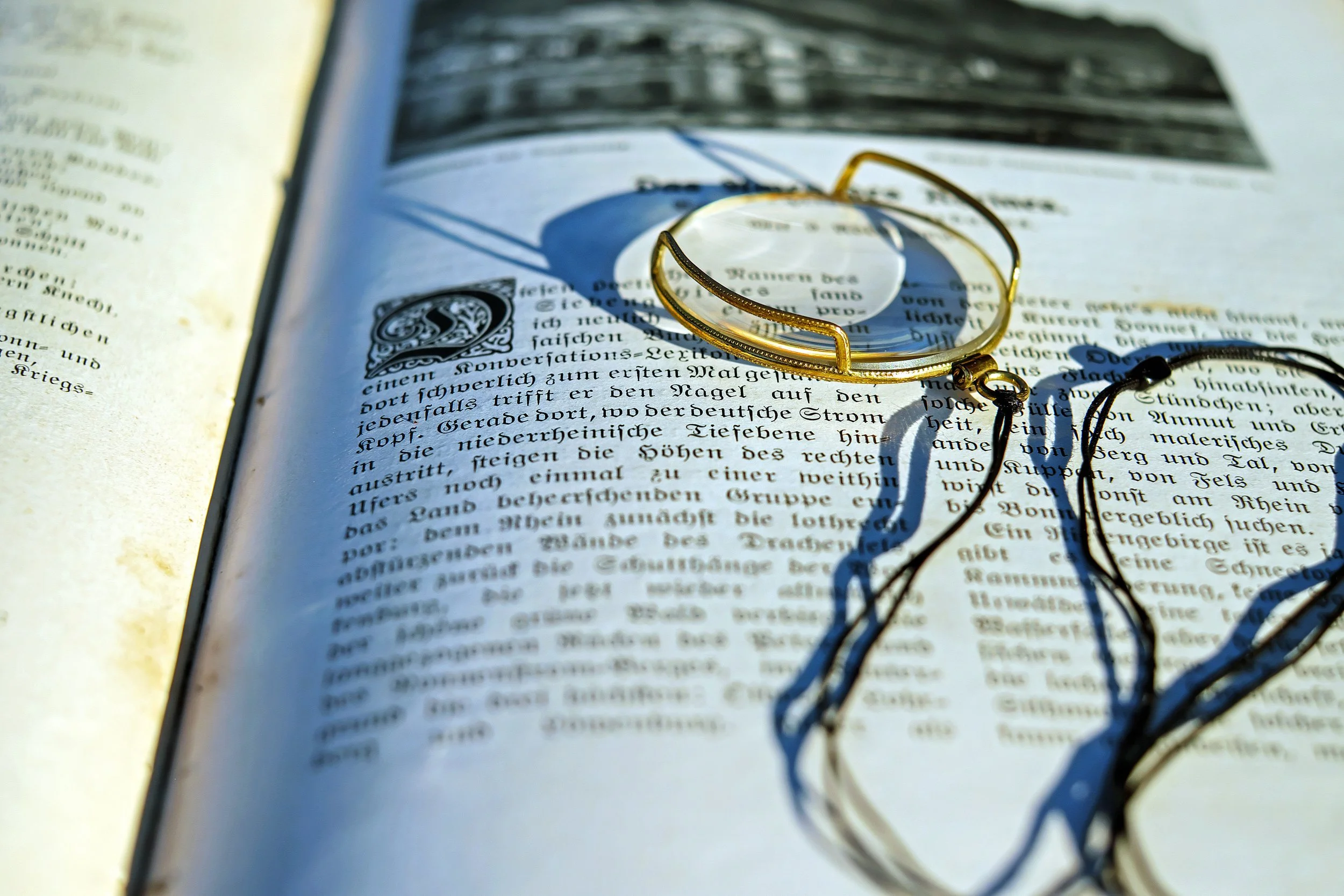 monocle-1622987.jpg