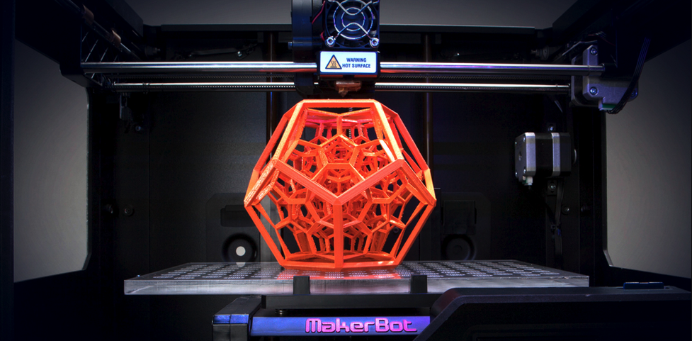 MakerBot som printer en dodecahedron med endoskjelett.