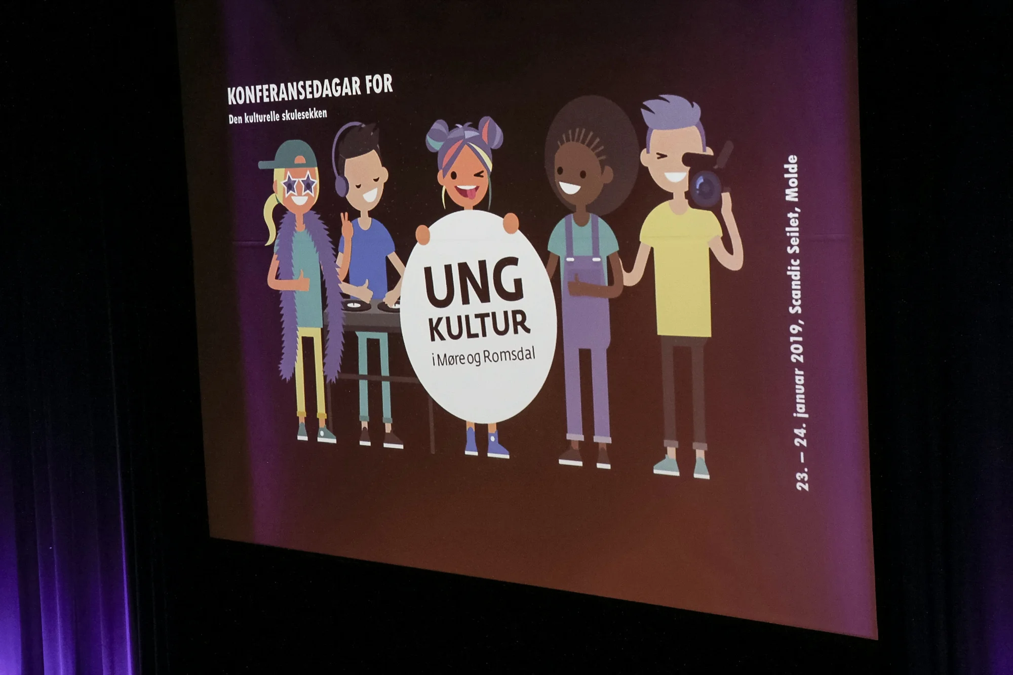 Dialogkonferansen var en del av konferansedager for Den kulturelle skolesekken i Møre og Romsdal