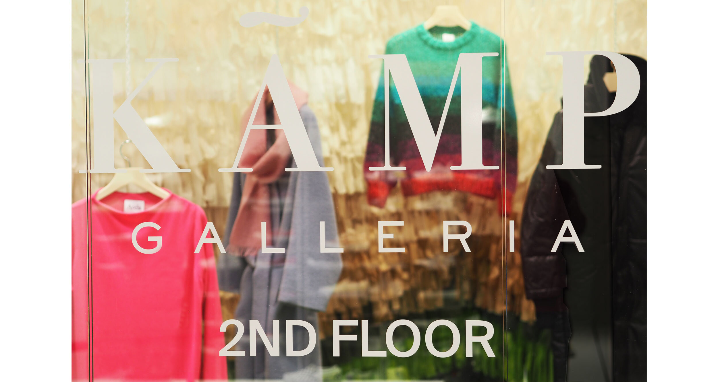 Kämp Garden window display
