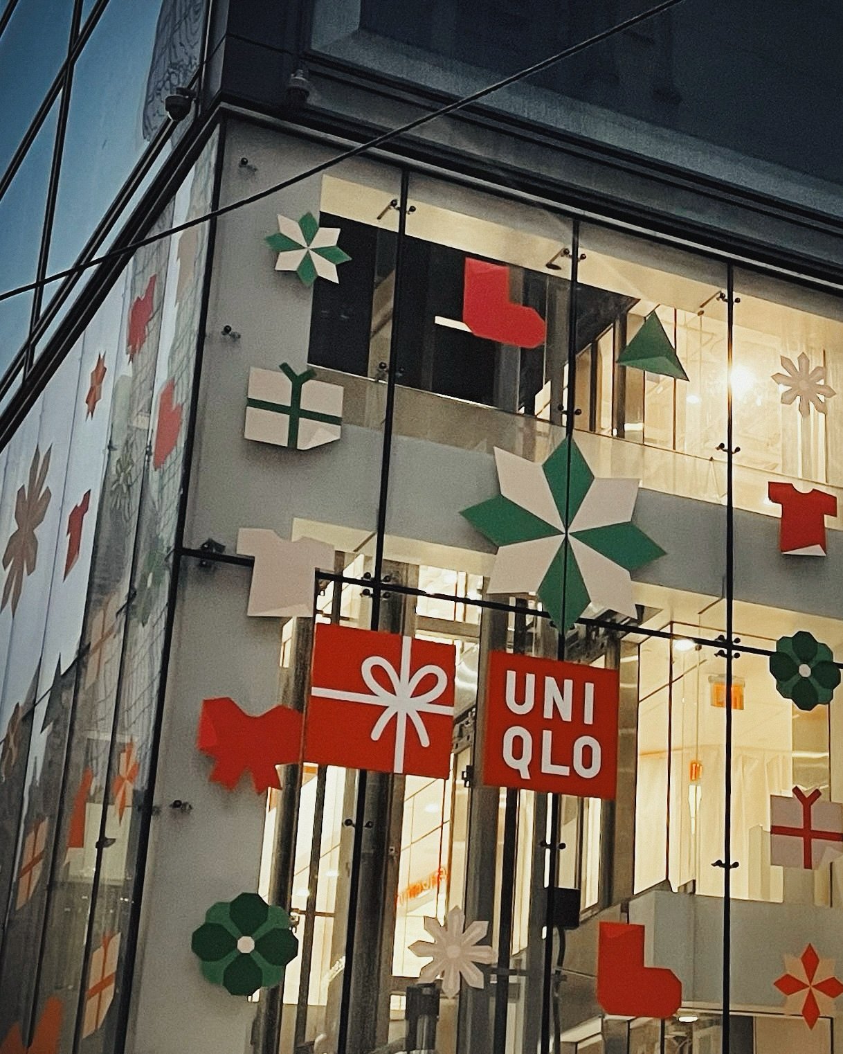 In 2024, I collaborated with the great folks at @push.xyz @uniqlo as Creative Director on the global holiday gift campaign. These are a small selection from what we made. 🎄🎁
