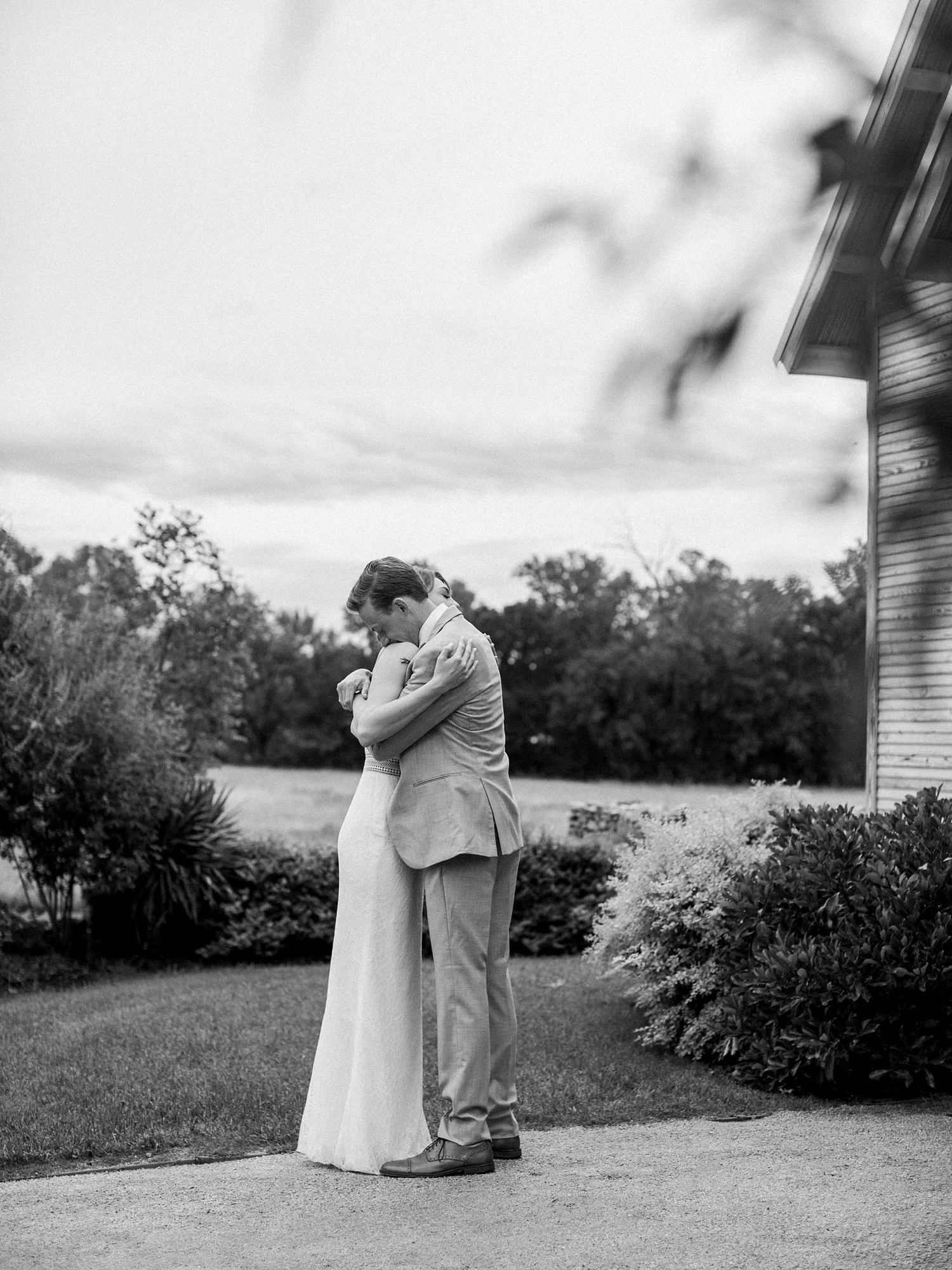 Bride & Groom First Look | Summer Wedding Inspiration | Fort Worth Wedding Photographer | The Brooks at Weatherford