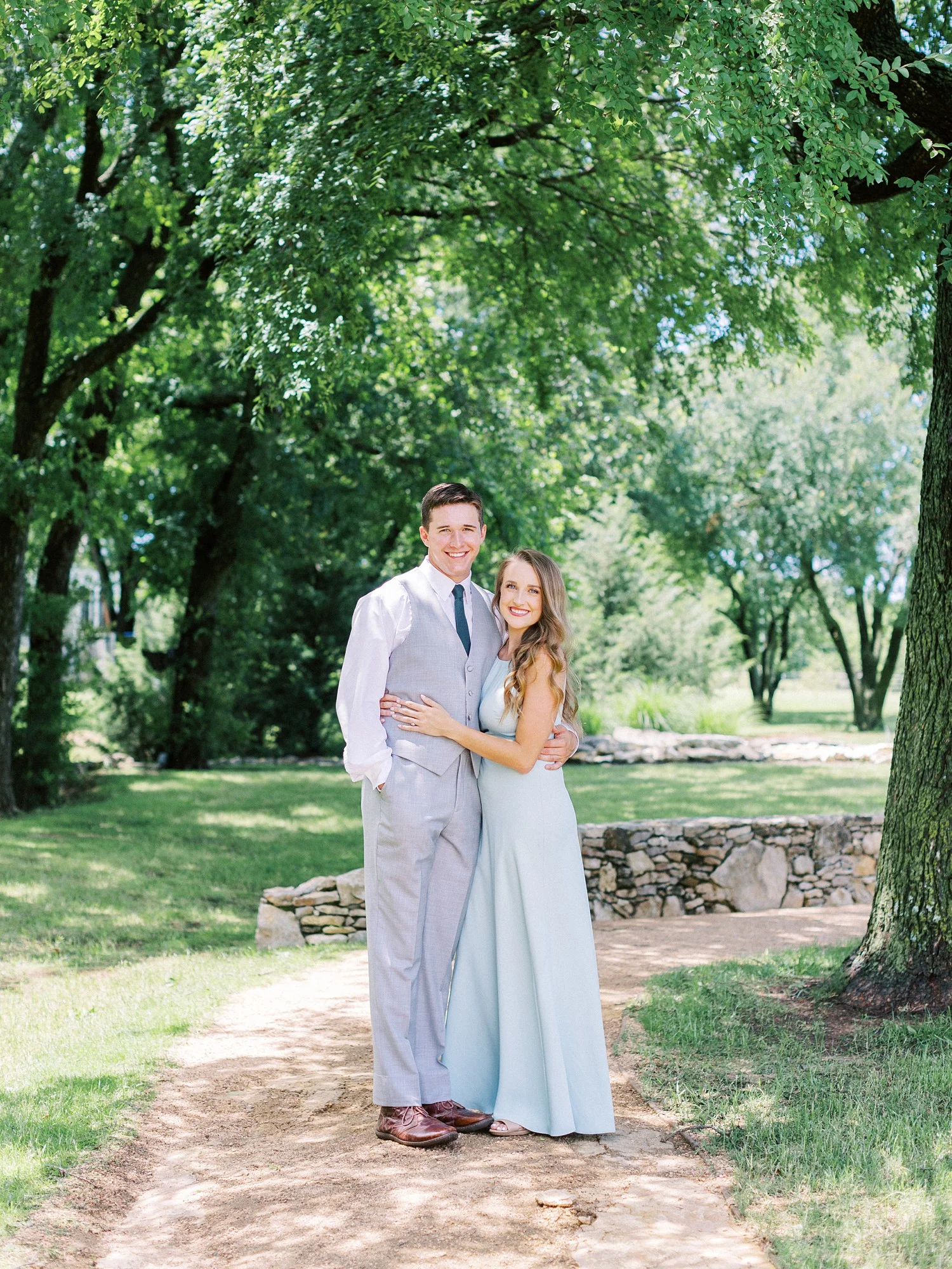 Romantic Summer Wedding Inspiration | Fort Worth Wedding Photographer | The Brooks at Weatherford