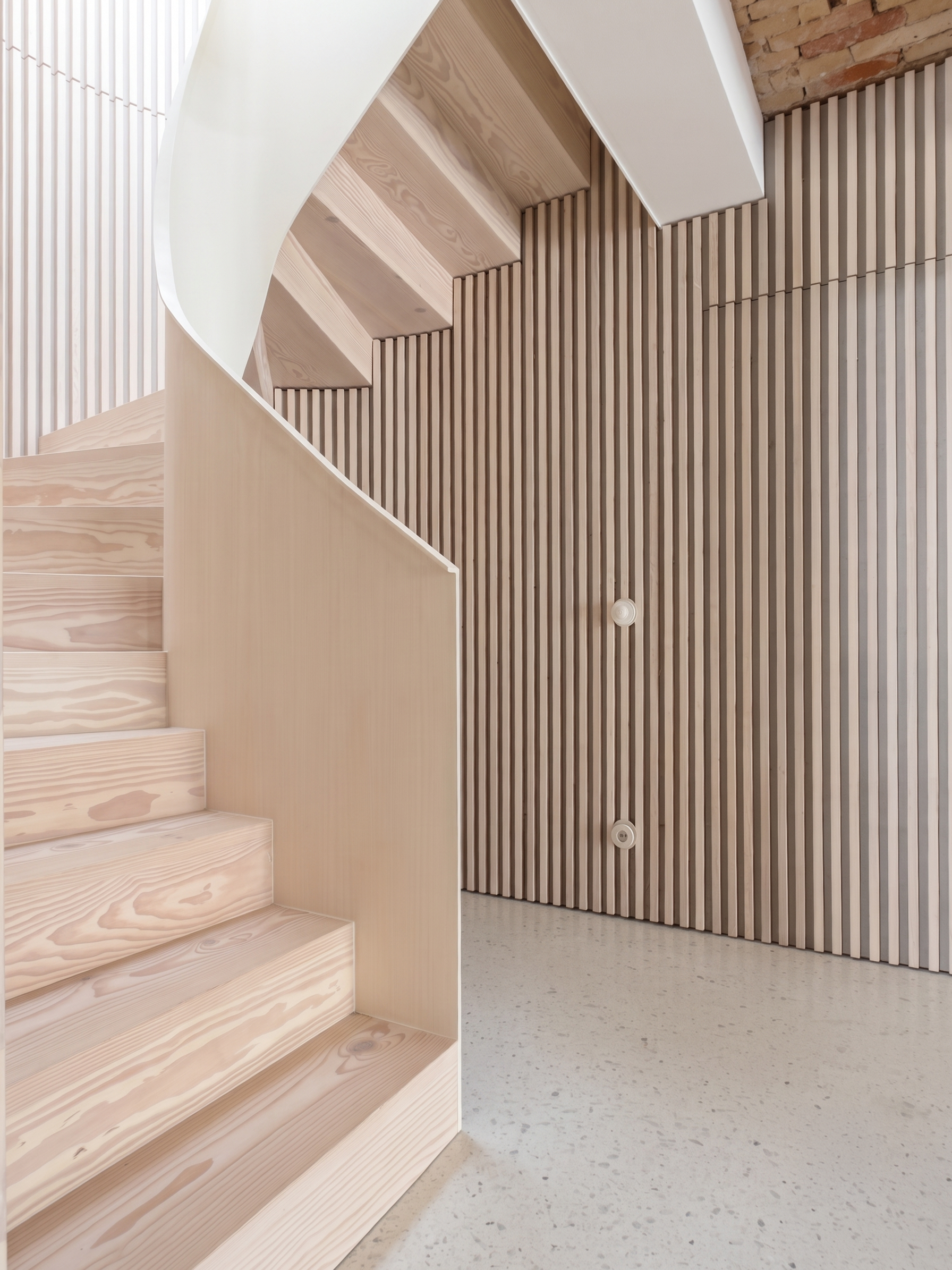 RöinggenanntNölke-S21-Treppe.png