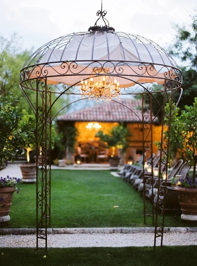 Relais-Borgo-Santo-Pietro-Tuscany-Honeymoon-Destination_0002.jpg