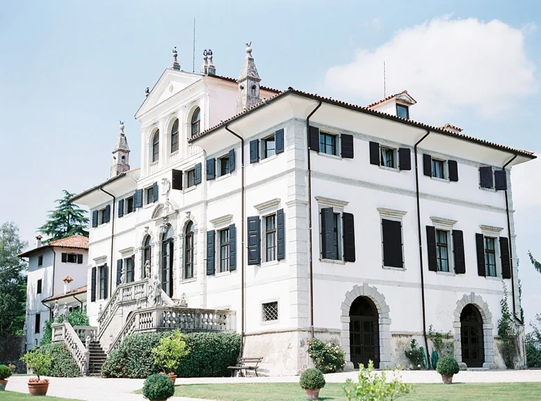 Italy_Villa_Wedding_peachesandmint_0001.jpg