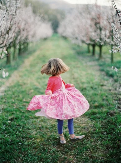 Apricot_Blossoms_Family_Shoot_0002.jpg