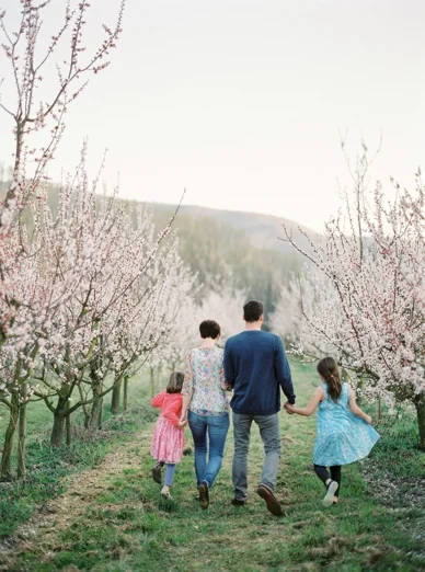 Apricot_Blossoms_Family_Shoot_0022.jpg