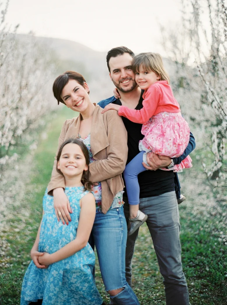 Apricot_Blossoms_Family_Shoot_0007.jpg