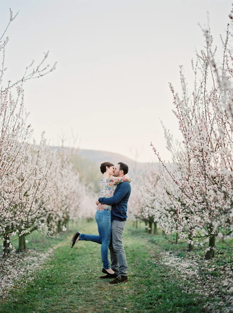 Apricot_Blossoms_Family_Shoot_0020.jpg