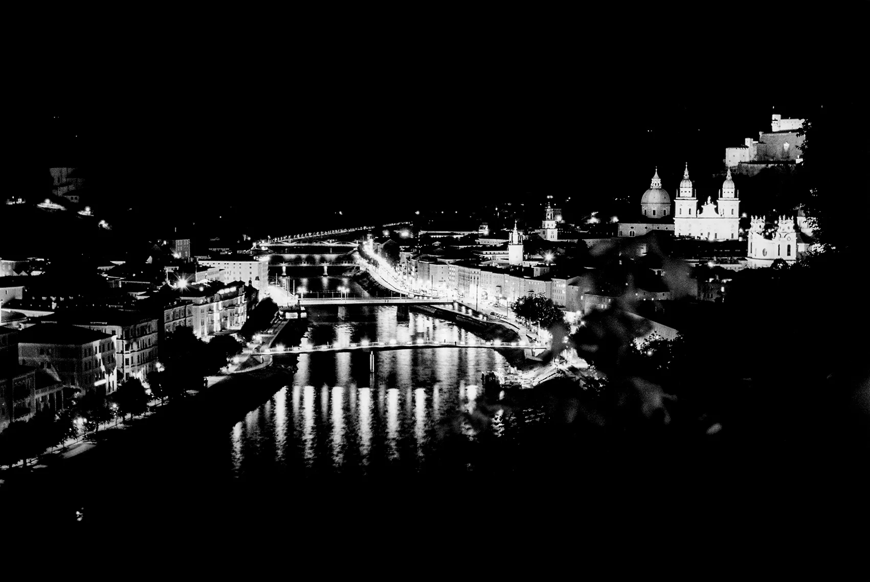 SalzburgbyNIGHT©bypiaclodi_small.jpg