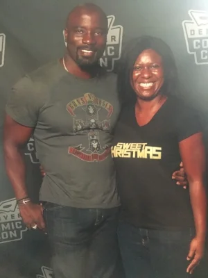Total fangirl-ing! Cheesy smile, awkward pose, and all. HIS HAND IS ON MY WAIST! 