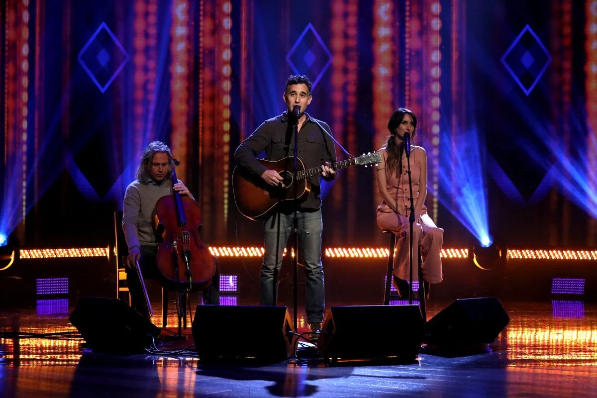 Joshua Radin ft. Maria Taylor on the Ellen Show TODAY!