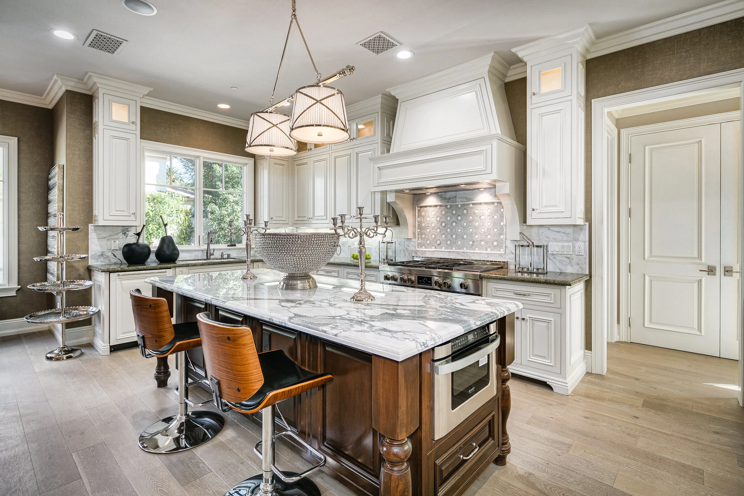 85 W Birchcroft St-021.jpg