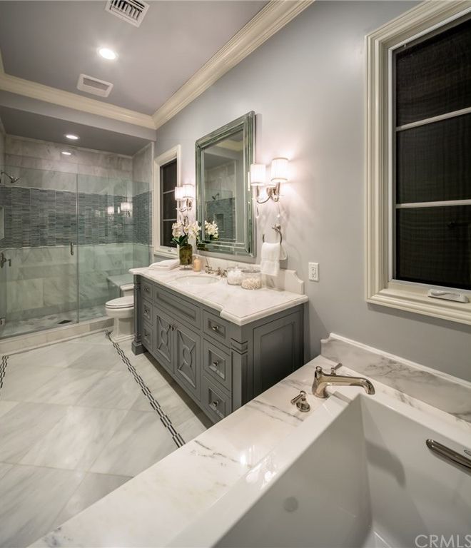 GUEST BATH.jpg