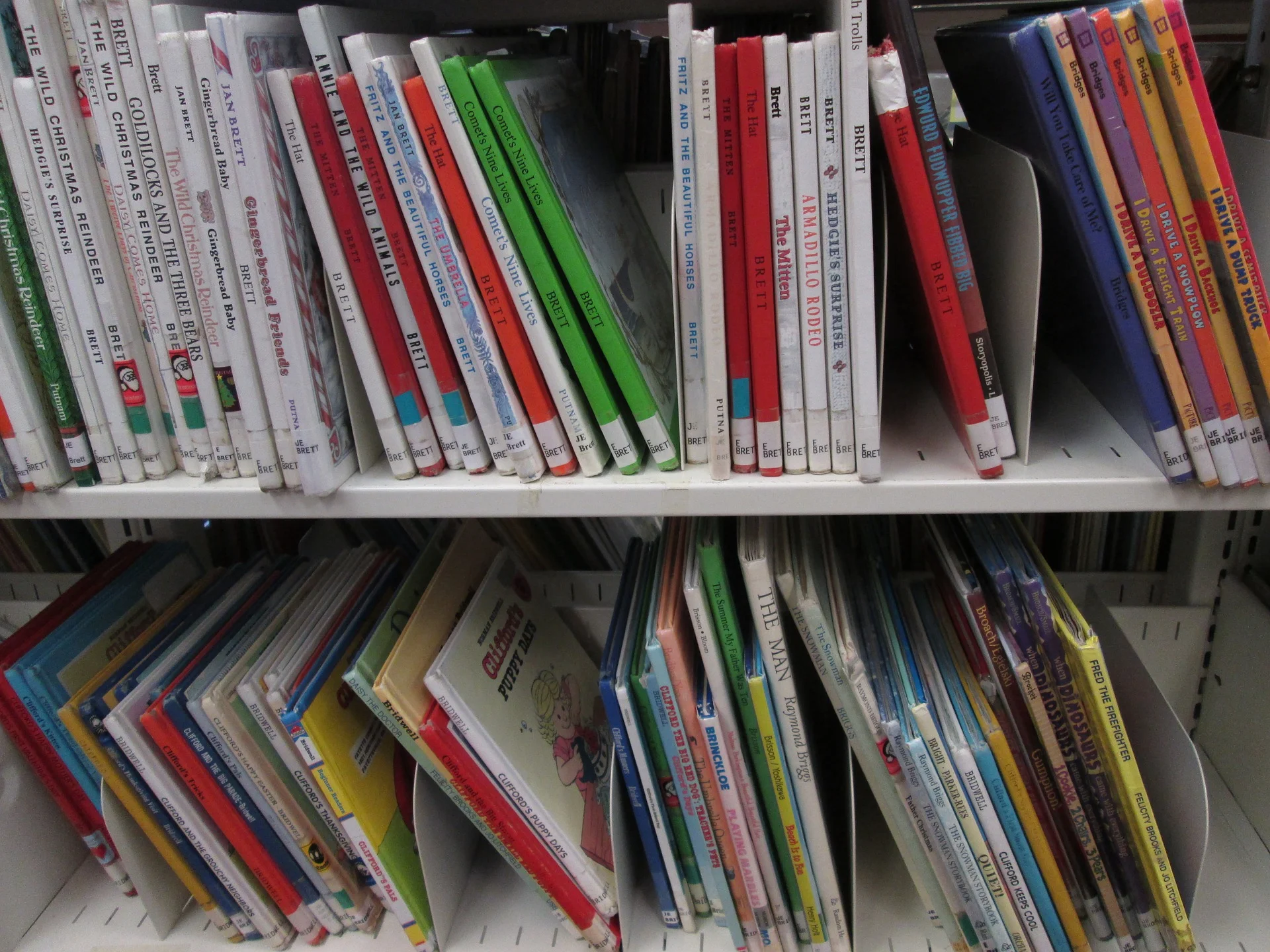 library-1003919_1920.jpg