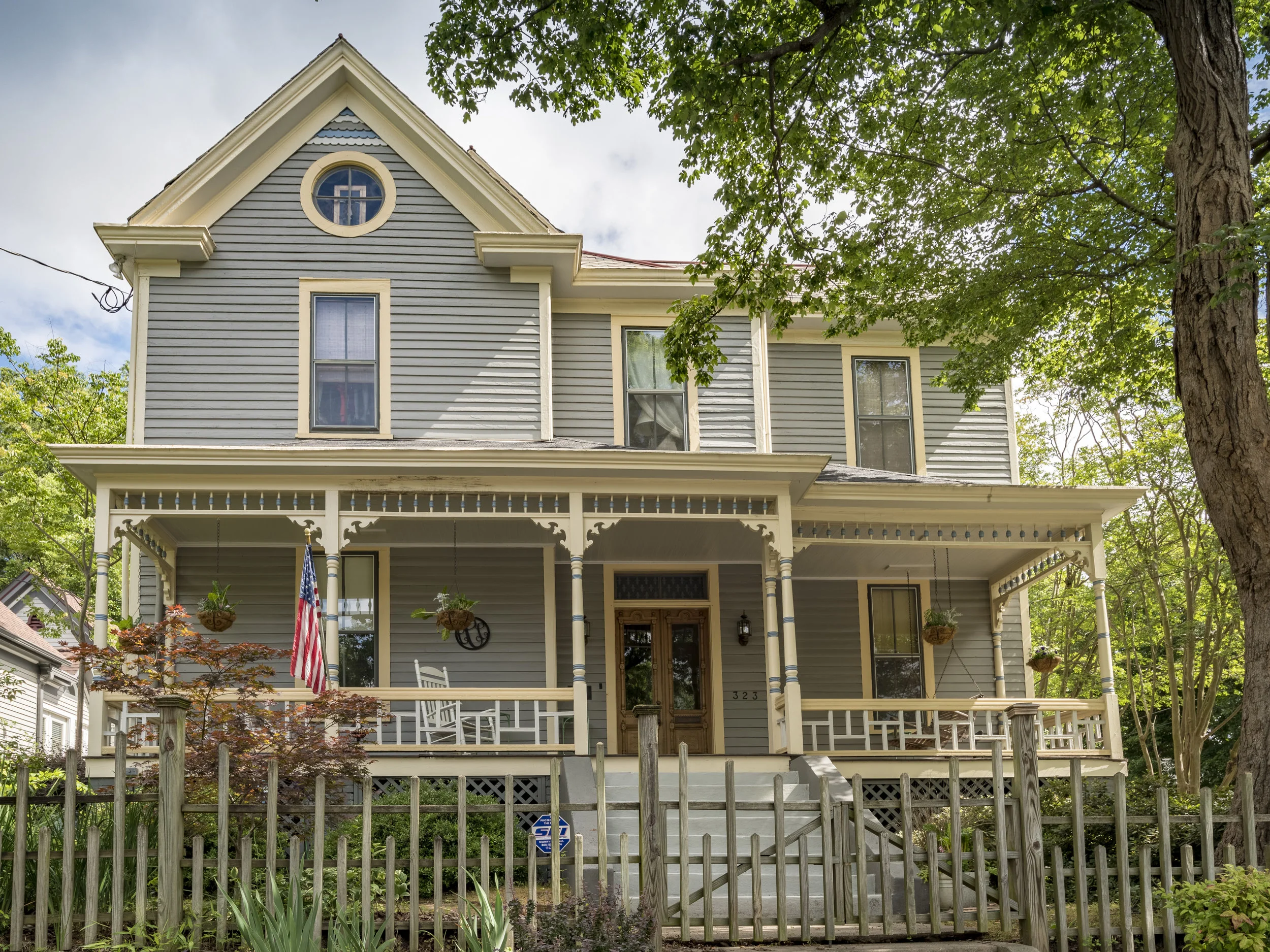 323 East Lane Street. Photo: Jim Lamb
