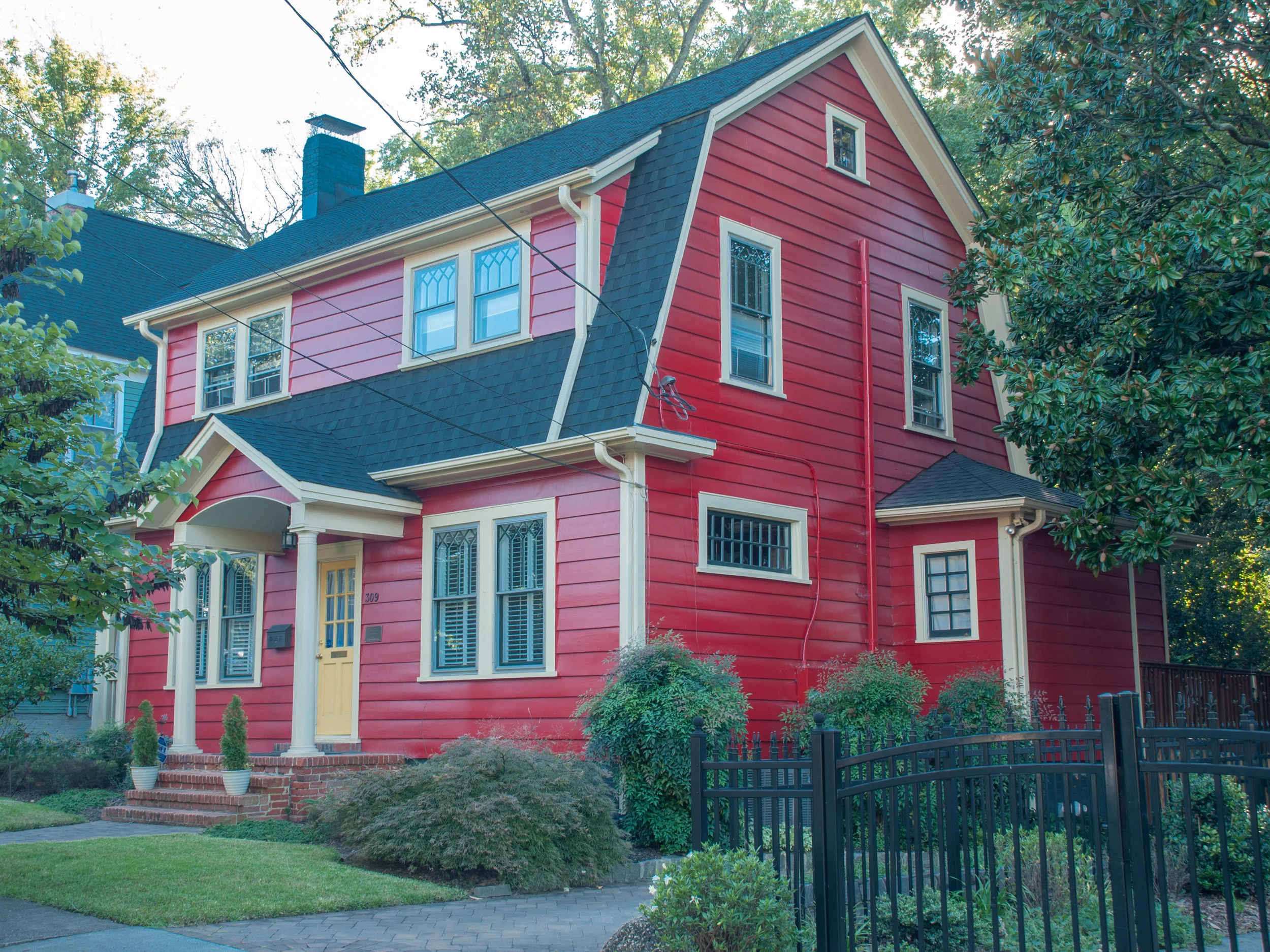 309 Linden Avenue. Photo: Steve Jahn
