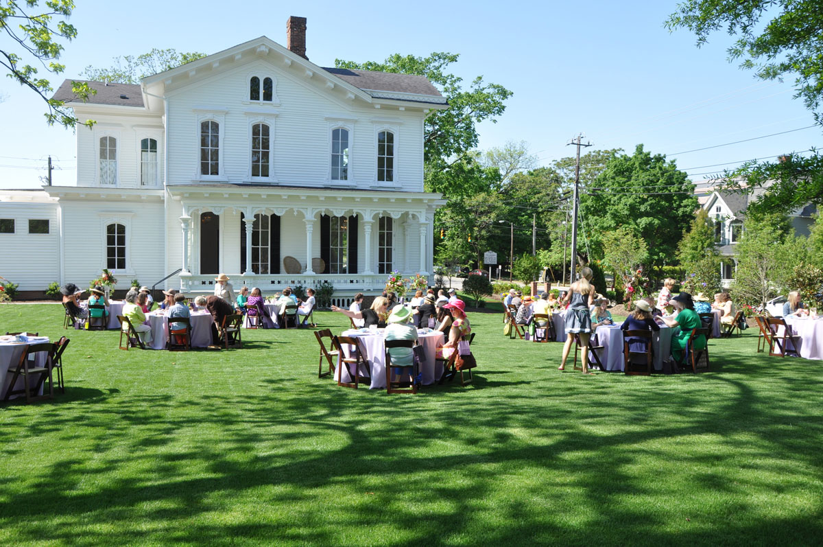 Oakwood Garden Club's Tour & Tea