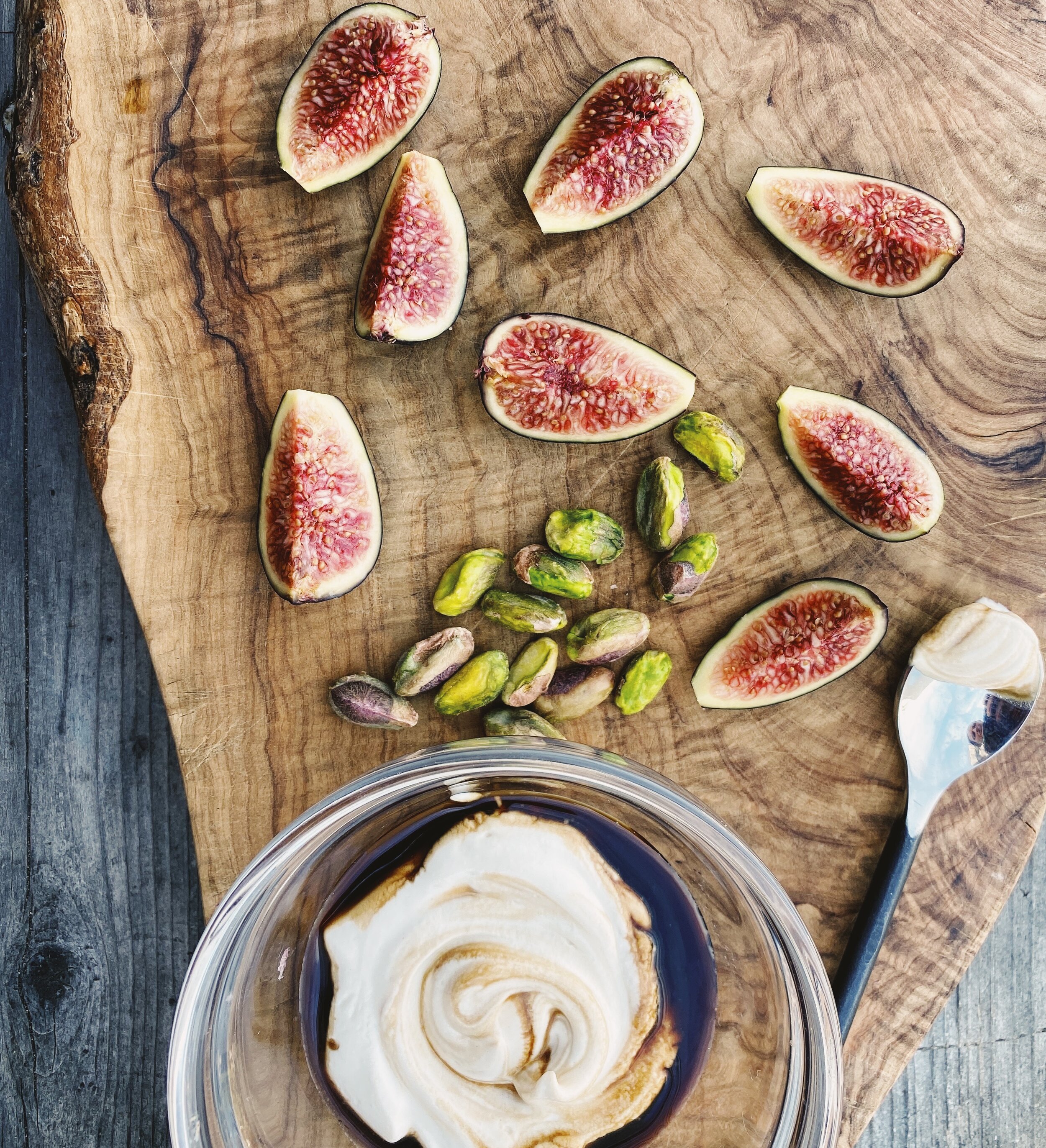 Fresh Fig w/ Balsamic Cashew Cream + Pistachio 
