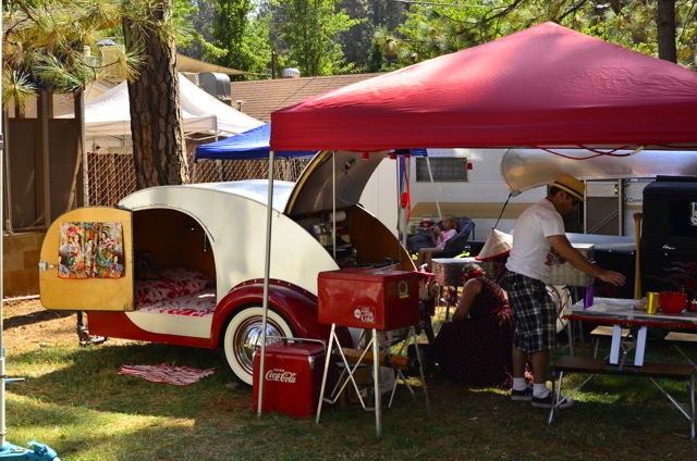 A super cute vintage teardrop trailer. This couple won the "Best Decorated" display. This trailer was a 30's vintage....I had no idea these even existed.