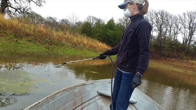 Pond services - algae and nuisance vegetation control