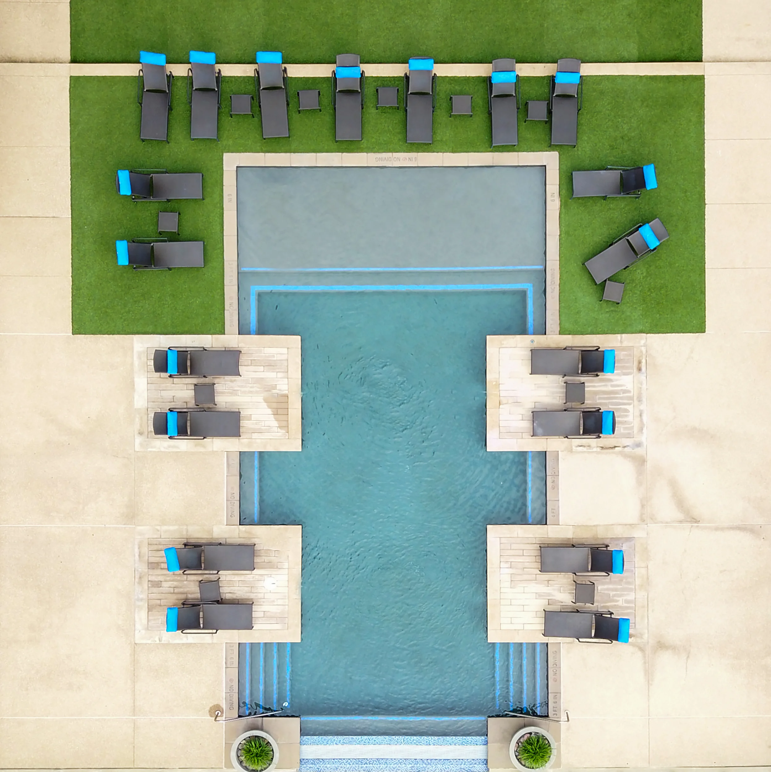 pool.jpg