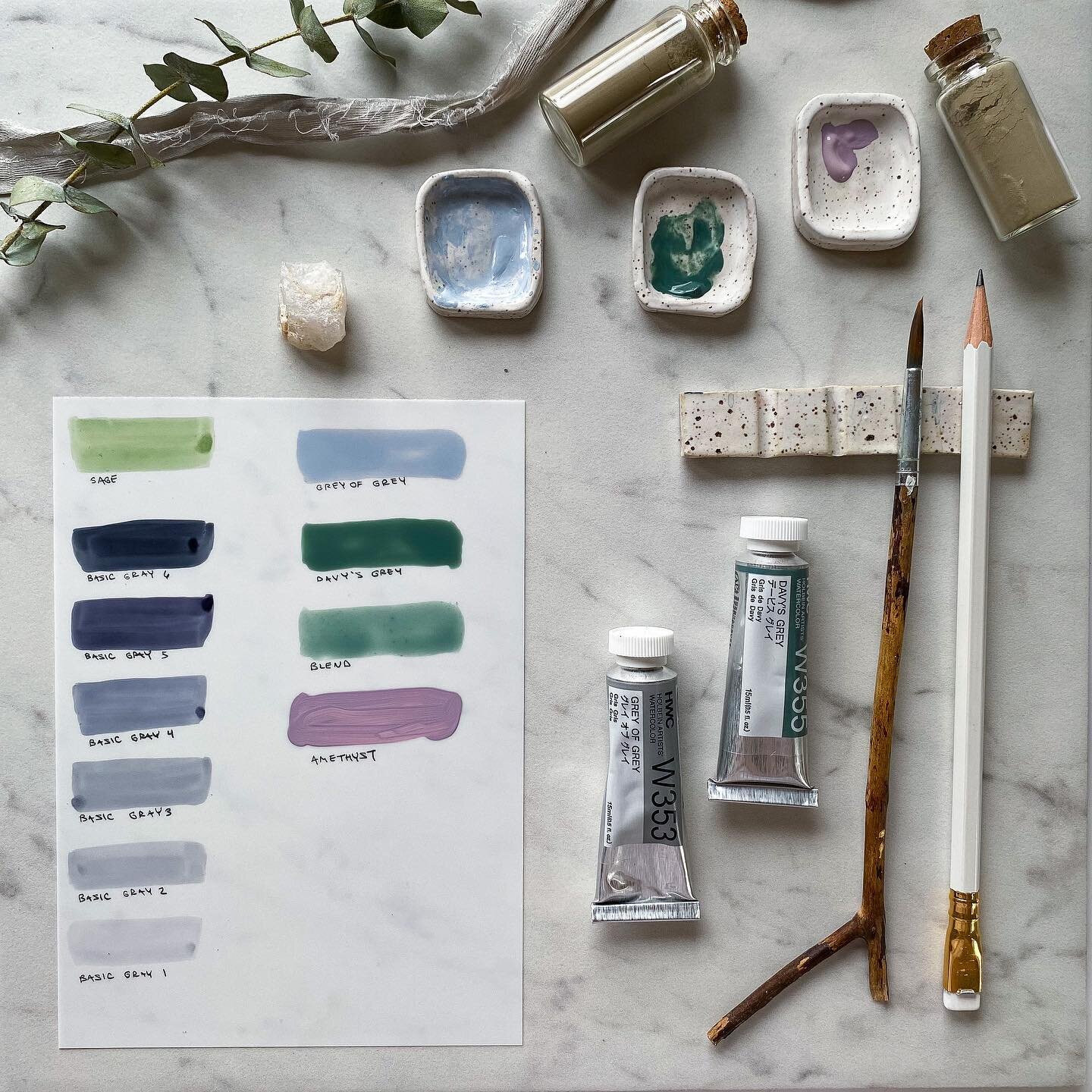 beautiful messes // new art supplies + mixing colors = happy heart. how are you finding moments of play in your day?
xoxo