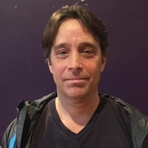 Andrew Hubatsek plays Ed Boone . Ed is Christopher’s dad. He has his own small business doing heater maintenance and boiler repairs. He loves Christopher and is very proud of his son’s math abilities but he has trouble understanding how Christopher thinks and behaves. He has been a single parent for the last two years, and sometimes gets frustrated and worn out by the demands of raising Christopher without help. This can occasionally make him behave harshly with Christopher.