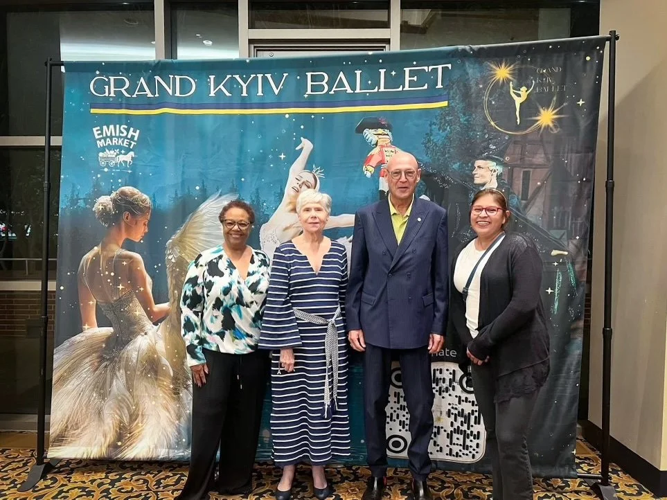 Our U.S. POINTER clinical trial alumni + The Nutcracker = holiday magic ✨ Thankful for this incredible community and a festive night at the @houstonballet. 🩰