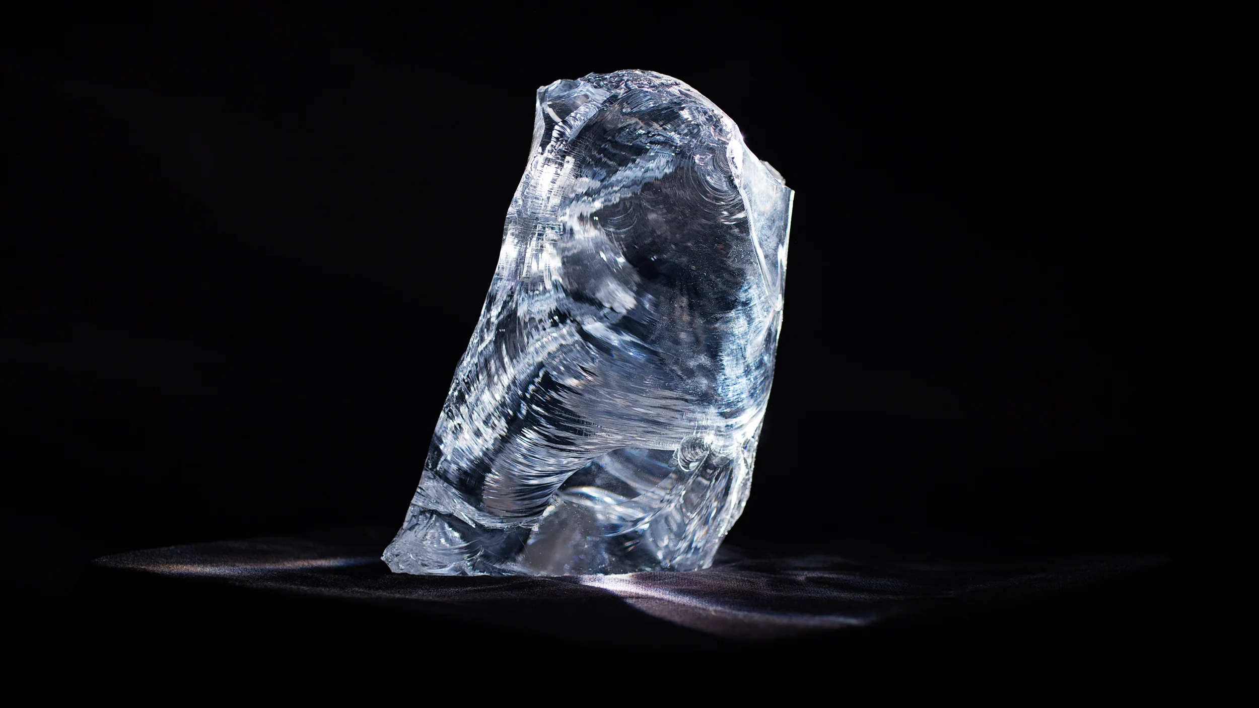 Solid Form No.34 CARVED glass